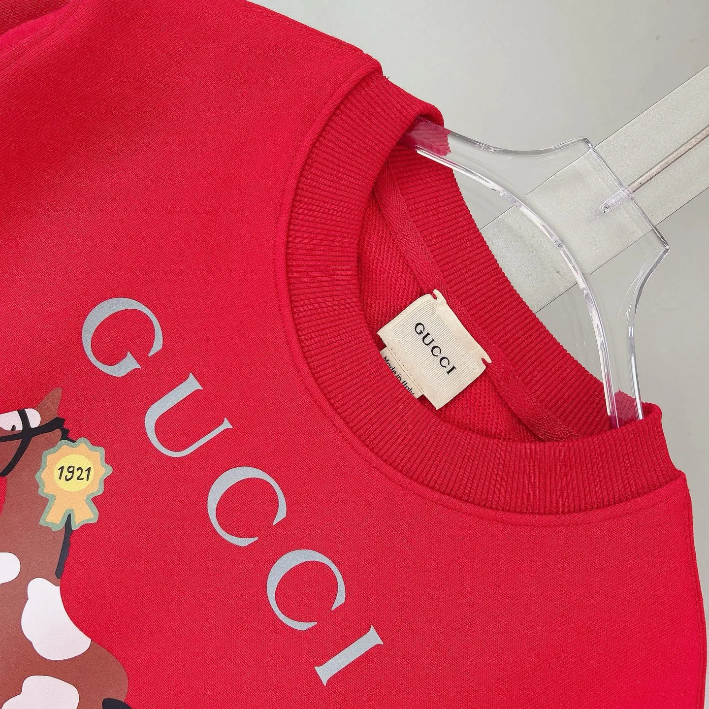 Gucci Logo Print Crew Neck Sweatshirt Image 4 Gucci Logo Print Crew Neck Sweatshirt Image 4