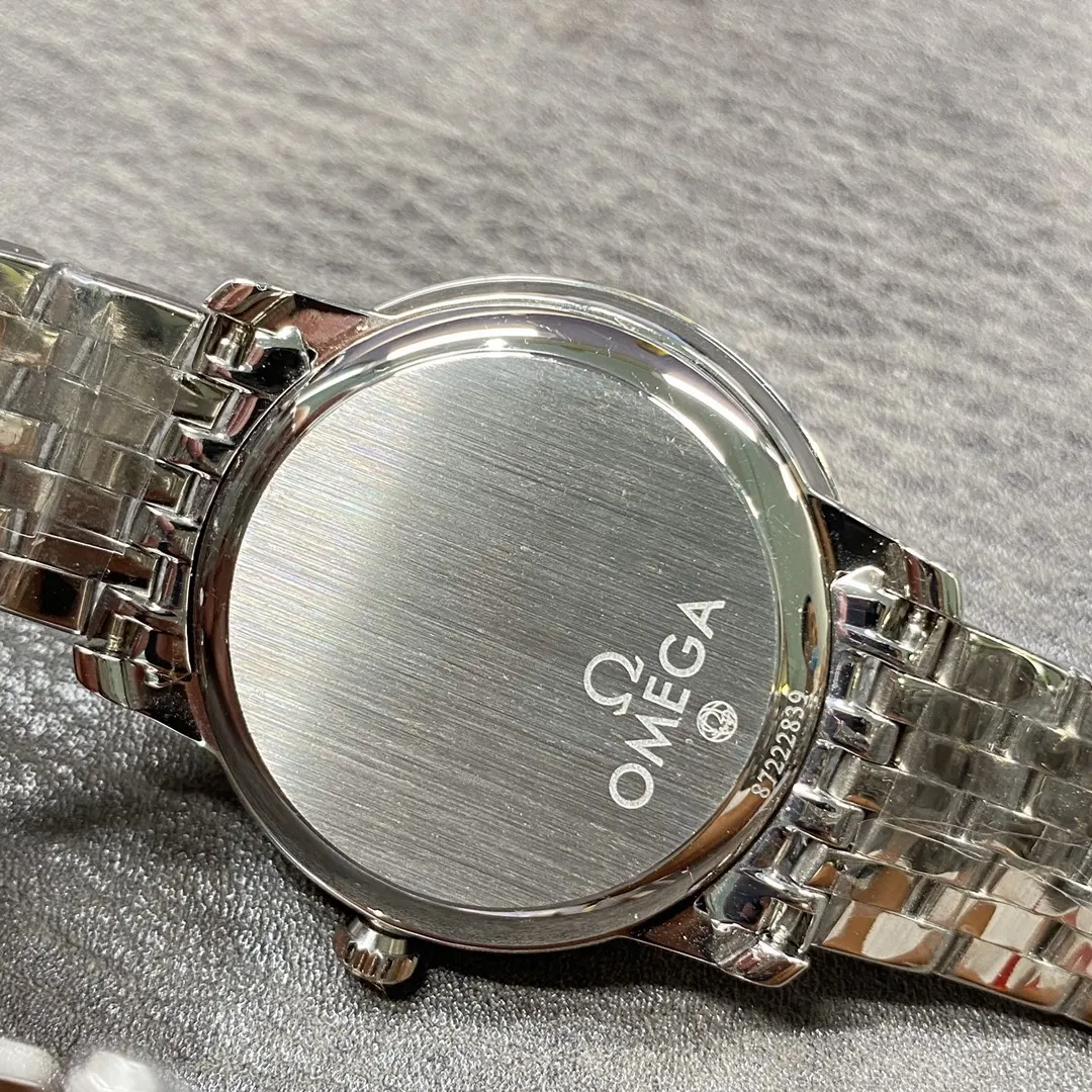Omega 盒 顺丰包邮 欧米茄蝶飞系列腕表 手錶 經典腕表款(數字9) Omega 盒 顺丰包邮 欧米茄蝶飞系列腕表 手錶 經典腕表款(數字9)