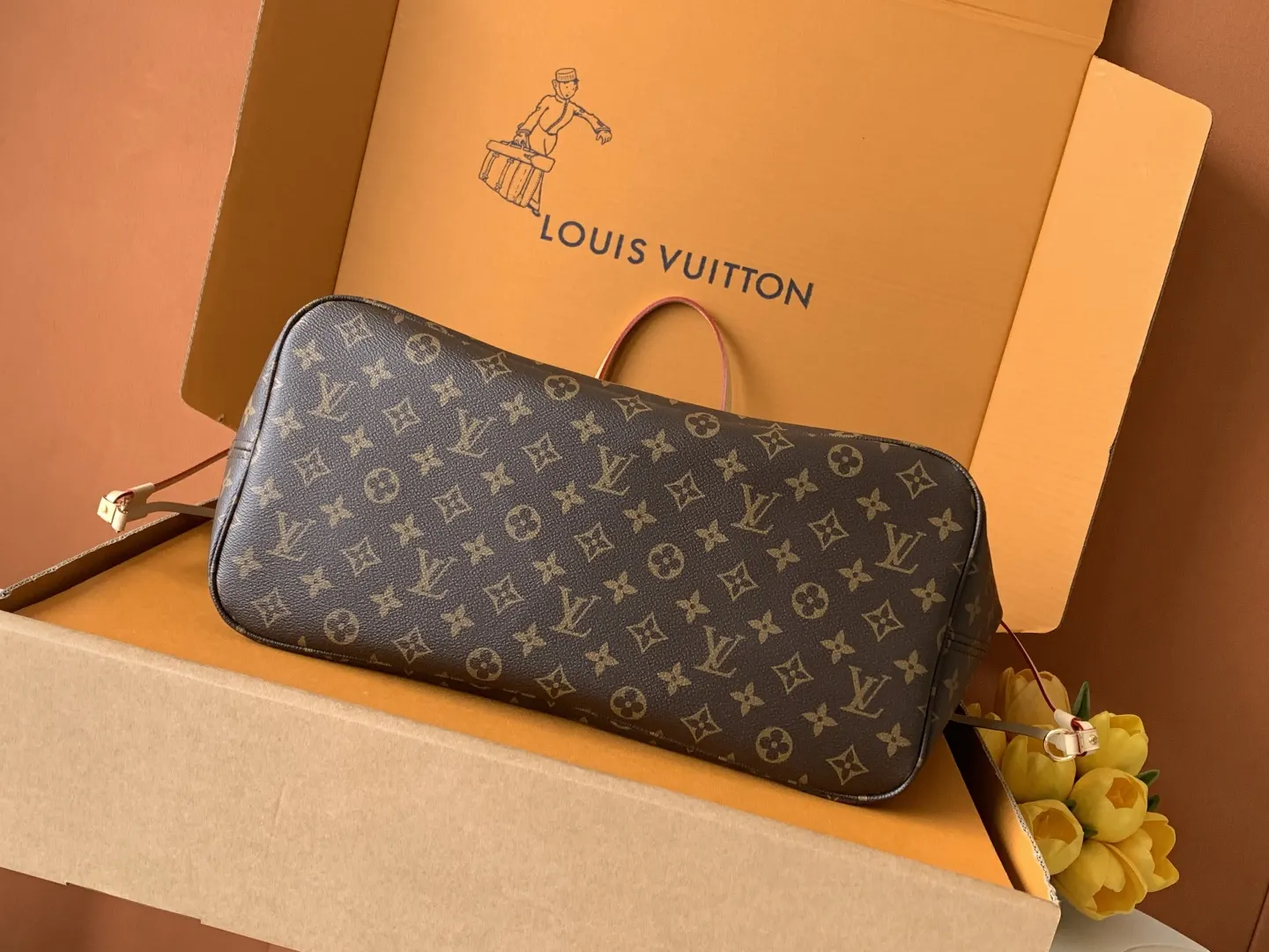Louis Vuitton Monogram Clutch Bag Canvas