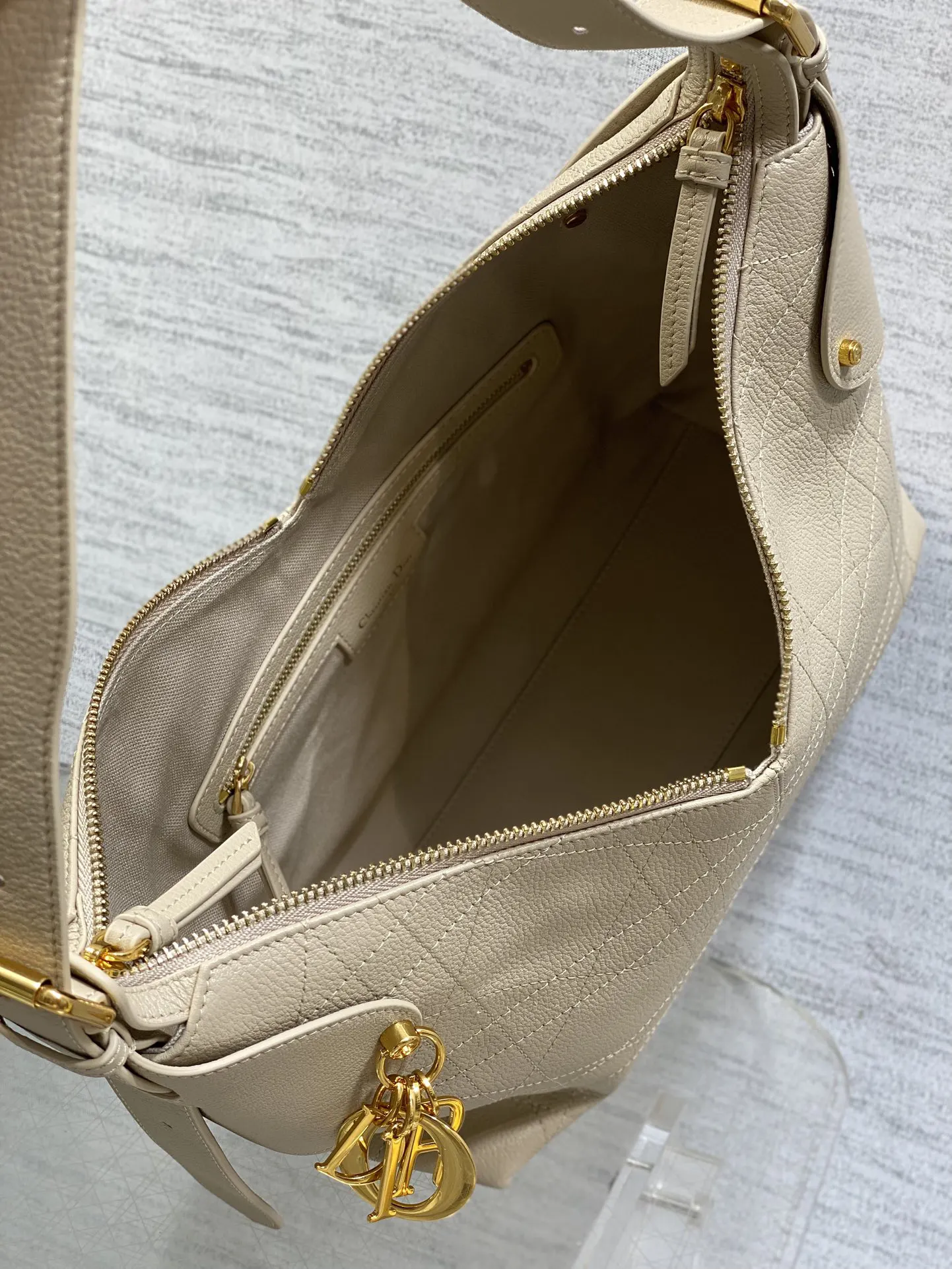 Dior Voyage 腋下包 手提斜挎