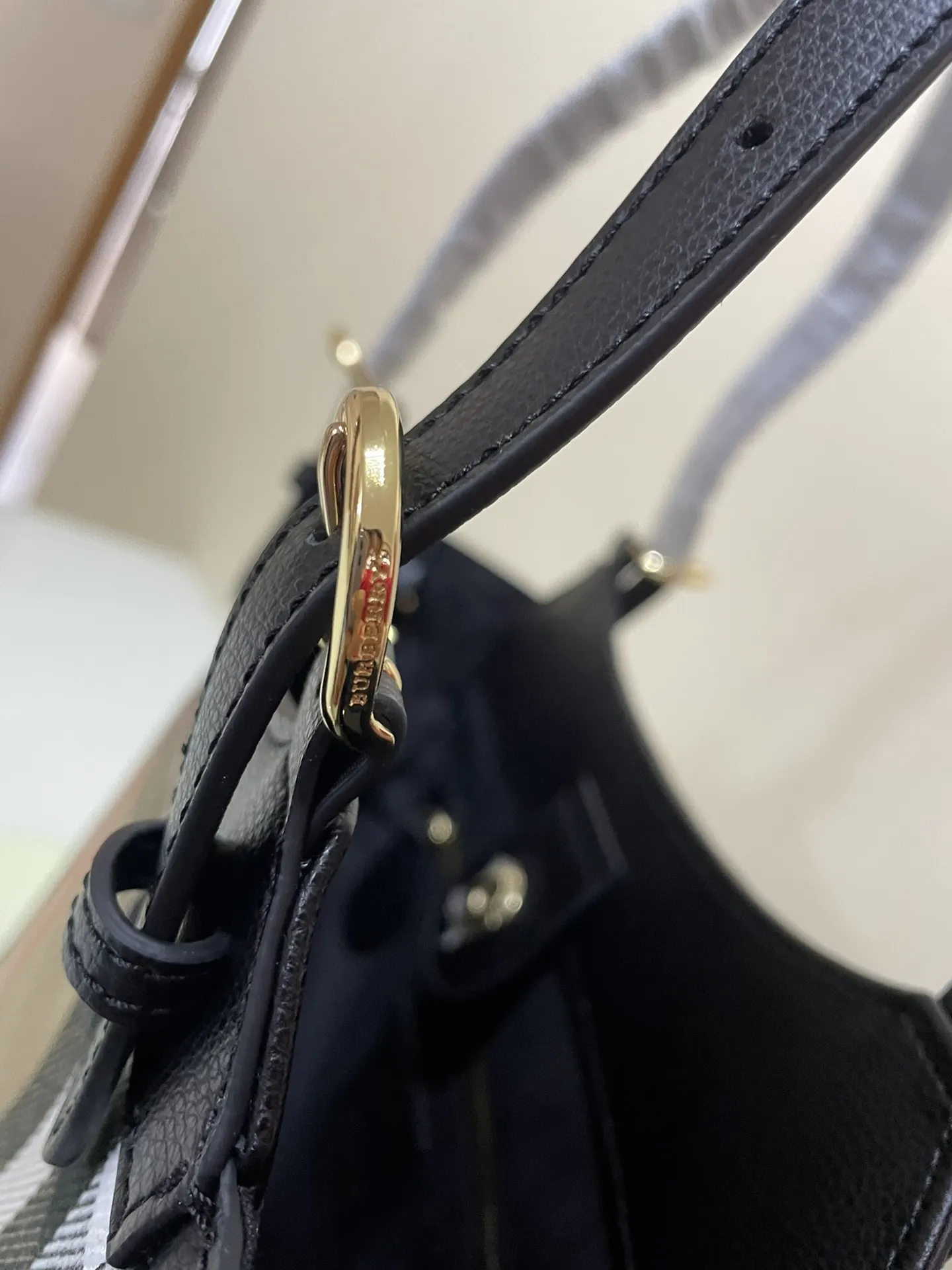 Burberry 皮革 巴宝莉精致的粒面皮革托特包 搭 House 大容量托特款