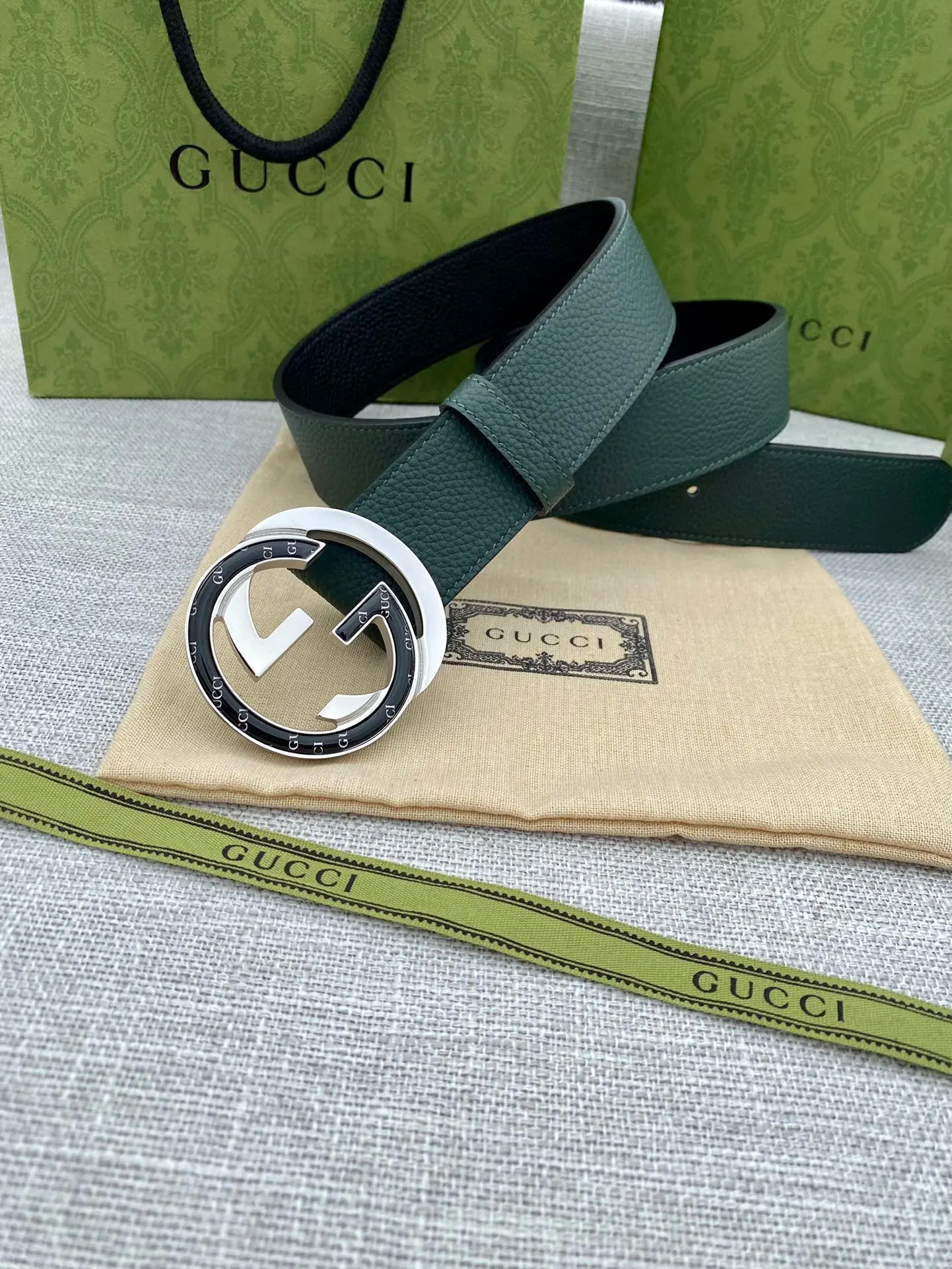 Gucci Marmont 双G扣牛皮双面腰带