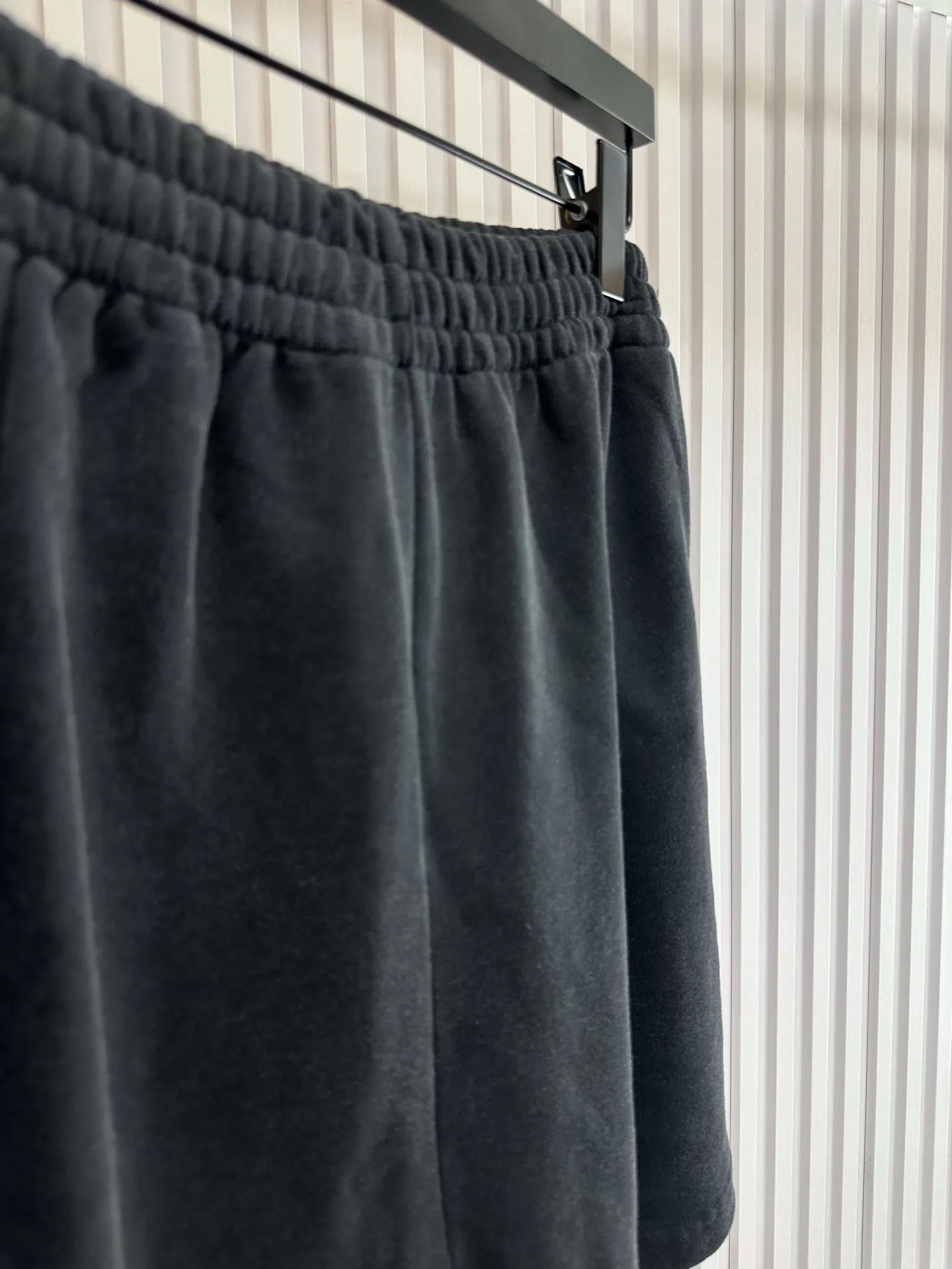 Balenciaga 黑色 纯棉 Logo 短裤 宽松休闲