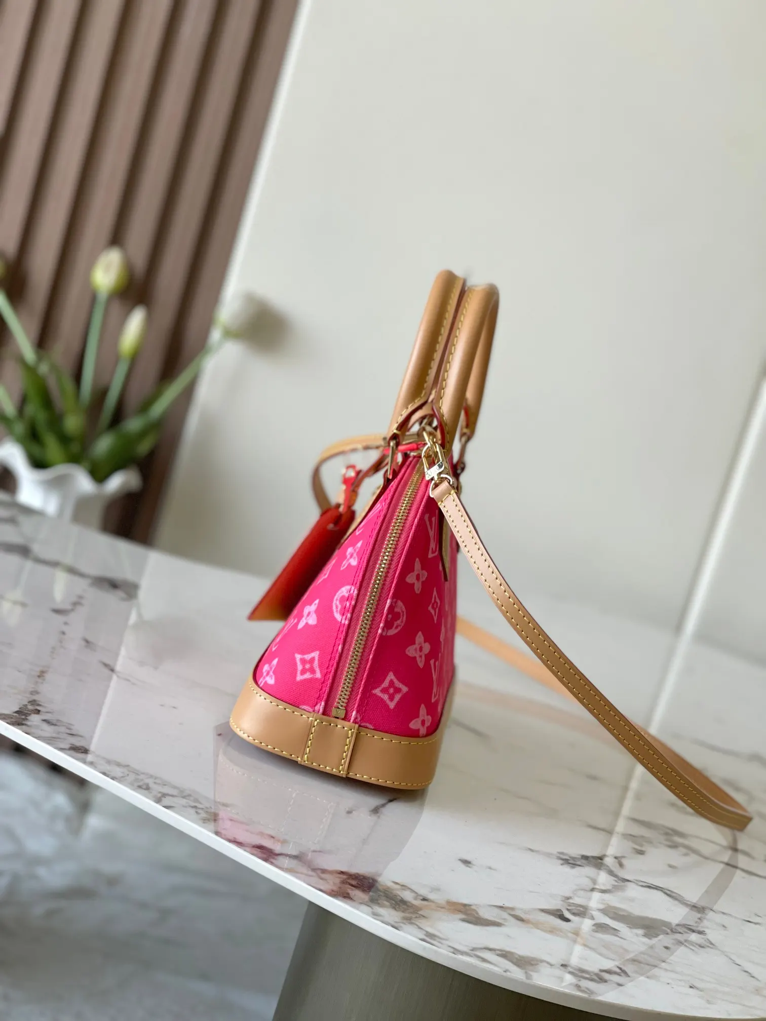 Louis Vuitton Alma 白色 皮革 手提包