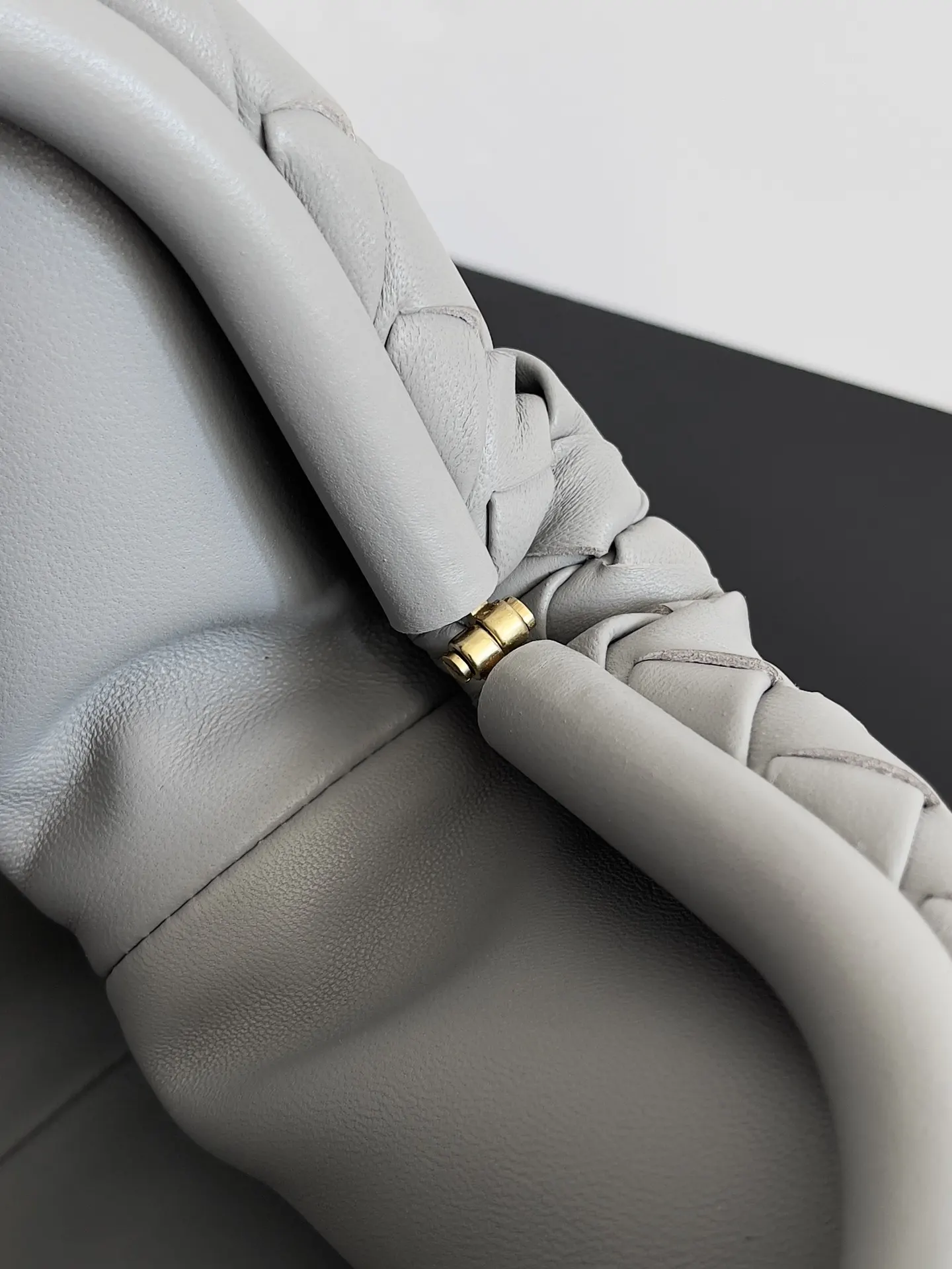 Bottega Veneta 鏈條包 精致鏈條款