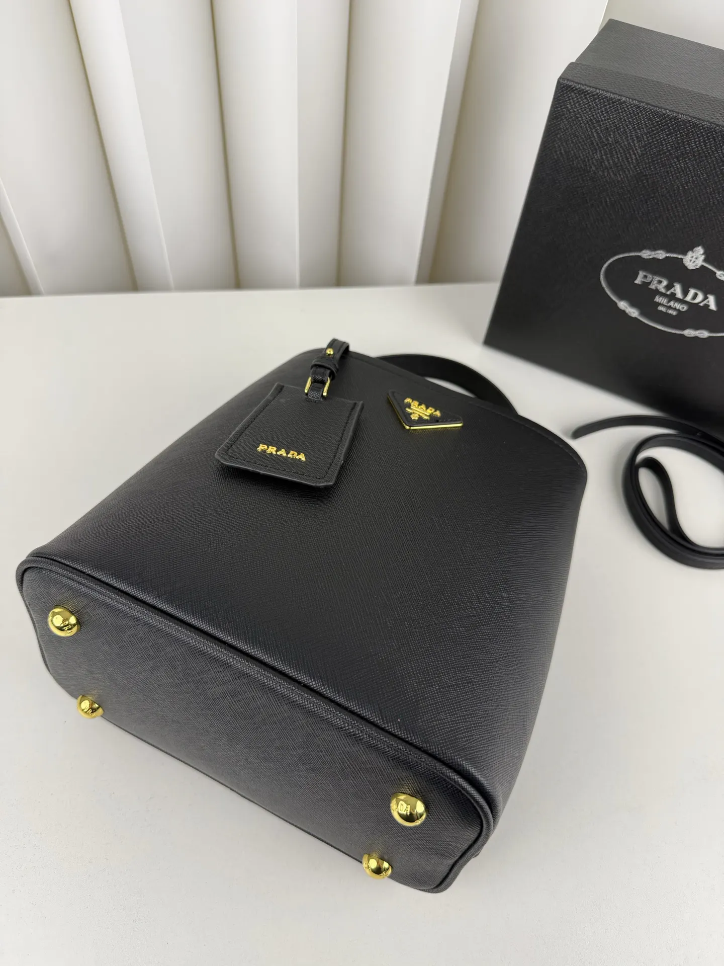 拼色 牛皮 Double Saffiano 拼色 水桶包 休閒水桶款
