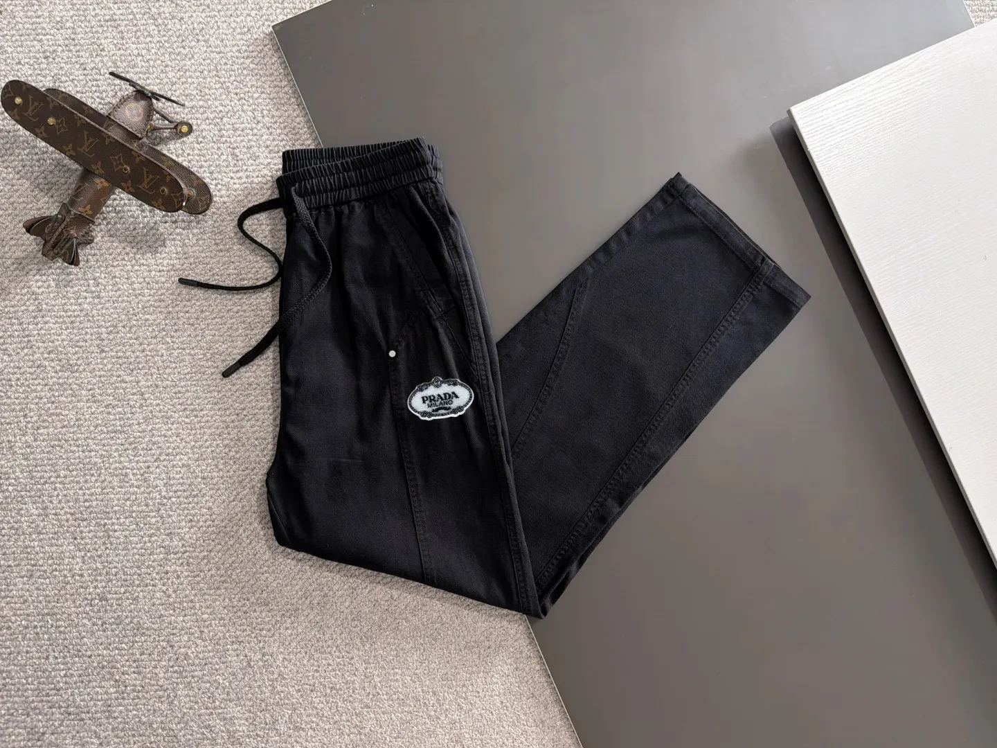 Prada 休闲长裤 休闲宽松