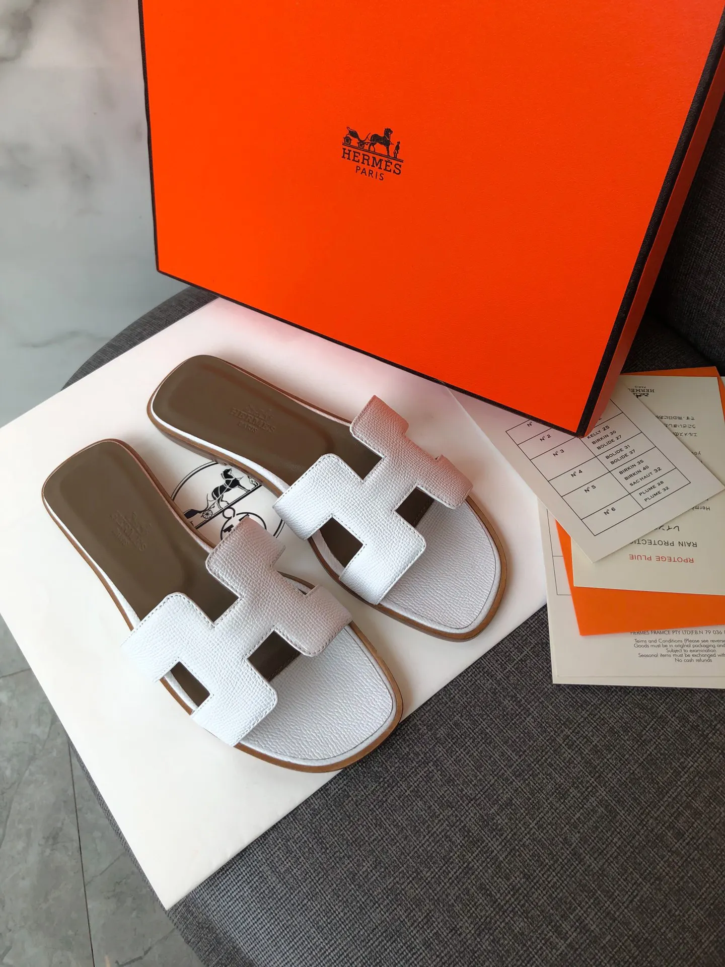 Hermès Oran Slides