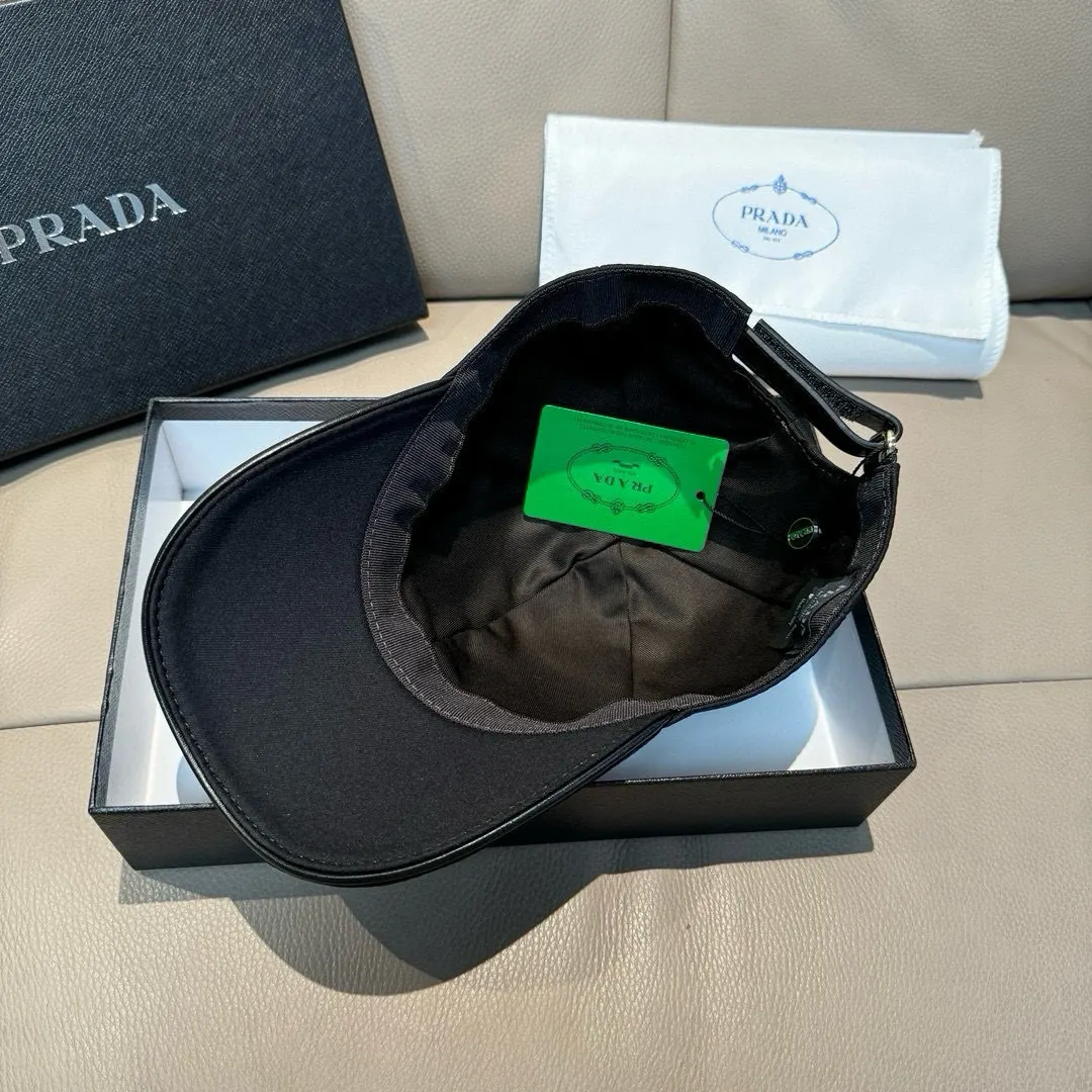 Prada 牛皮 棉质 刺绣 帽子 精致搭配