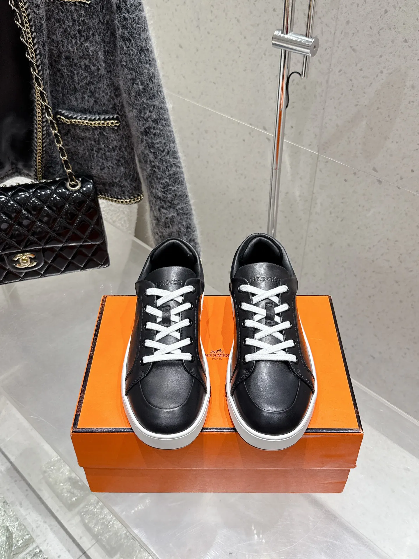 Hermès 绝对是最值得买的 羊皮 鞋履 舒适 运动鞋