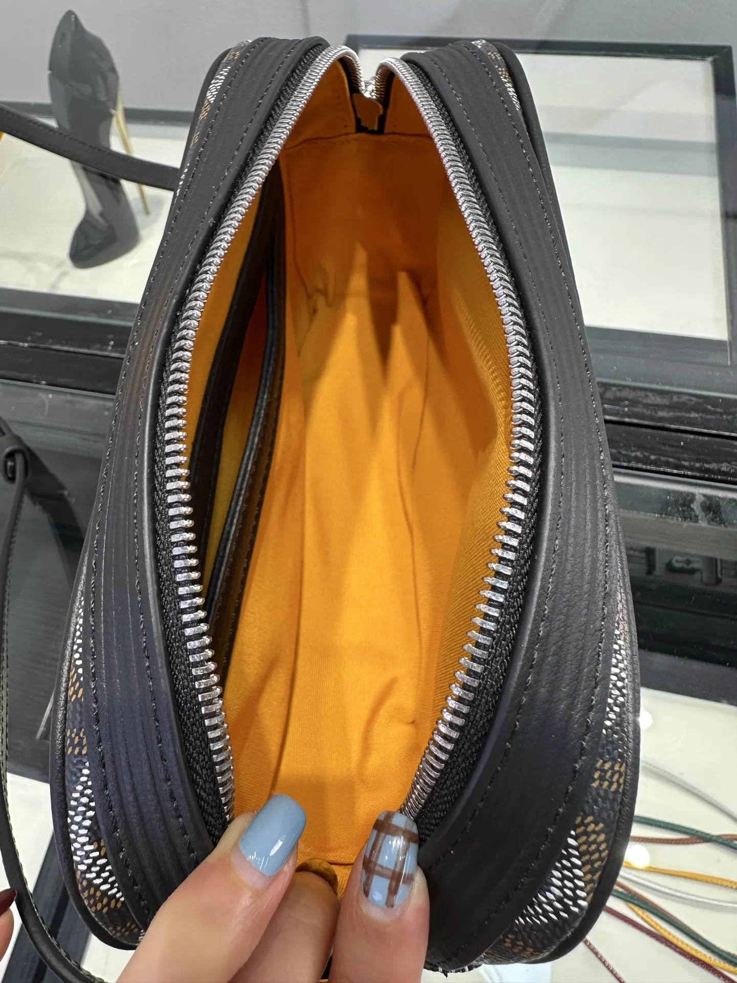 Goyard 黑色 Cap Vert相机包 斜挎包 黑色⚫ 是戈雅的经典 轻便斜挎款