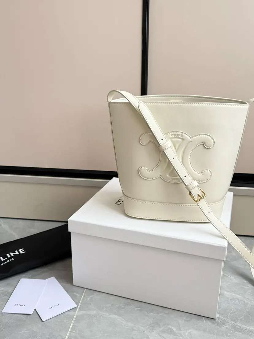 White Bucket Bag Casual Leather