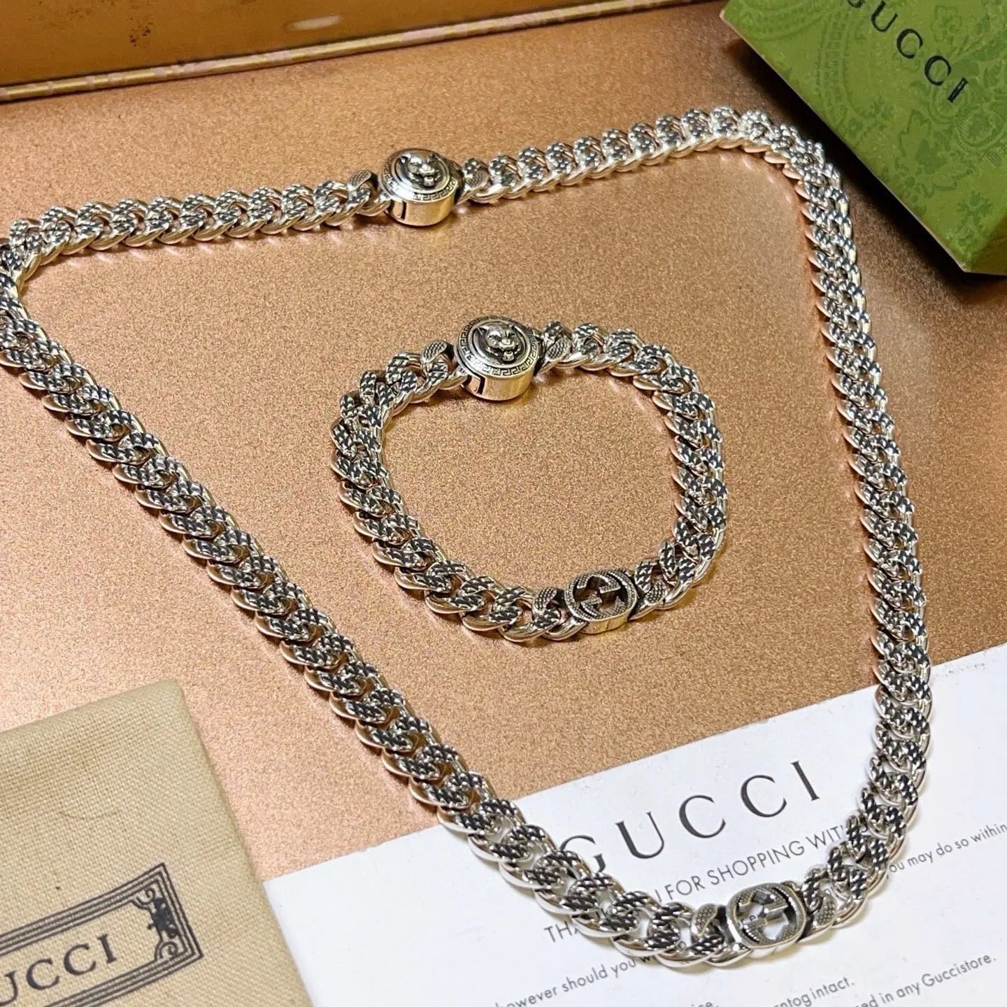 Gucci 链条包 单肩斜挎