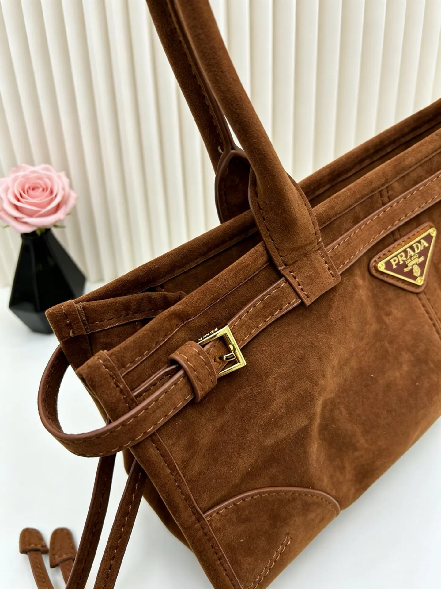 PRADA 棕色麂皮手提斜挎包