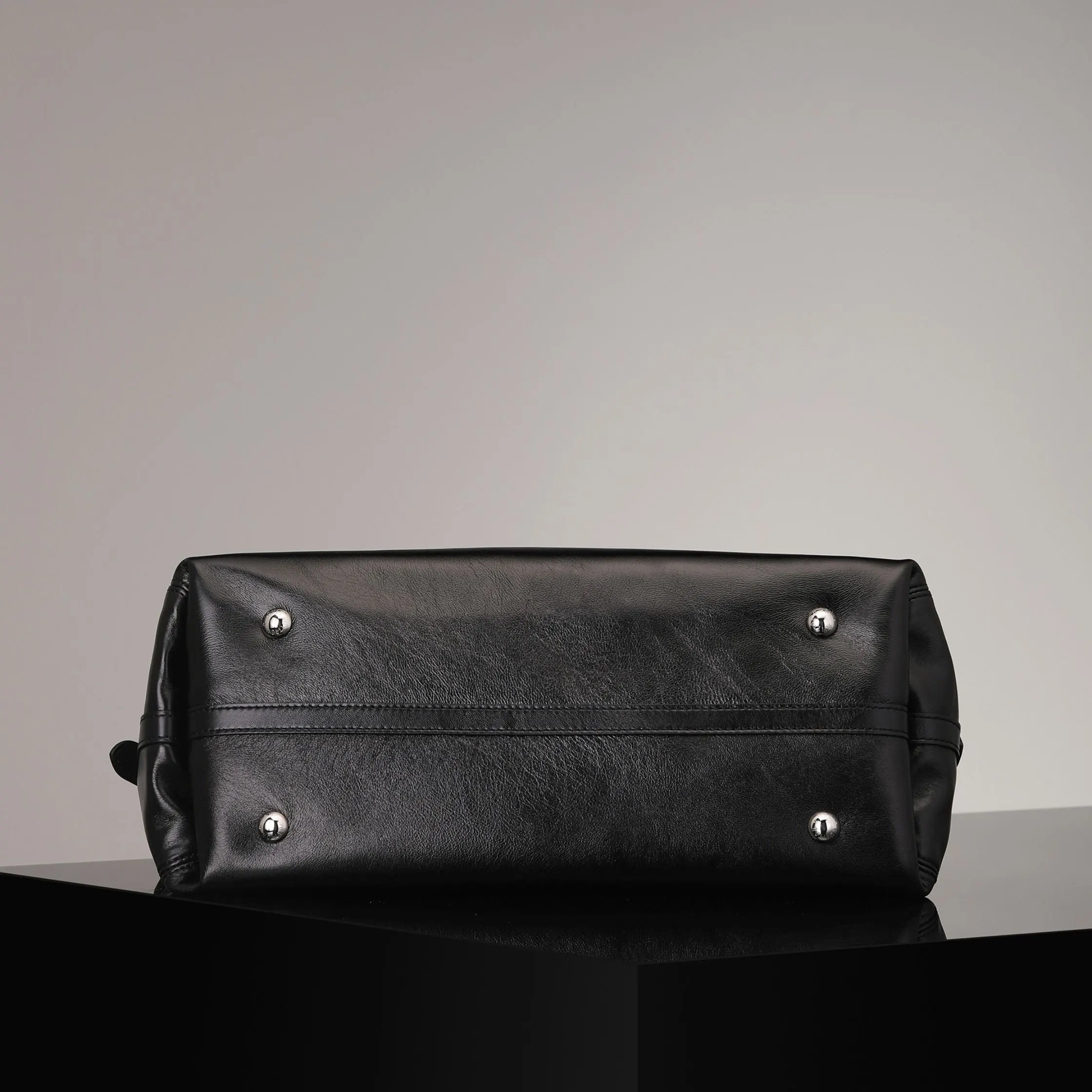 CarryAll 羊皮 新升级 真正的渠道 我们确 水桶包 休閒水桶款