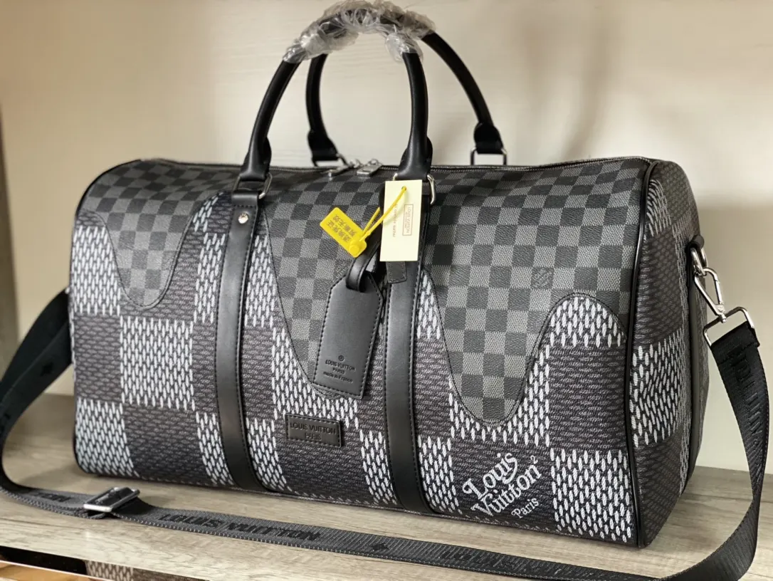 Black White Fashion Item Travel