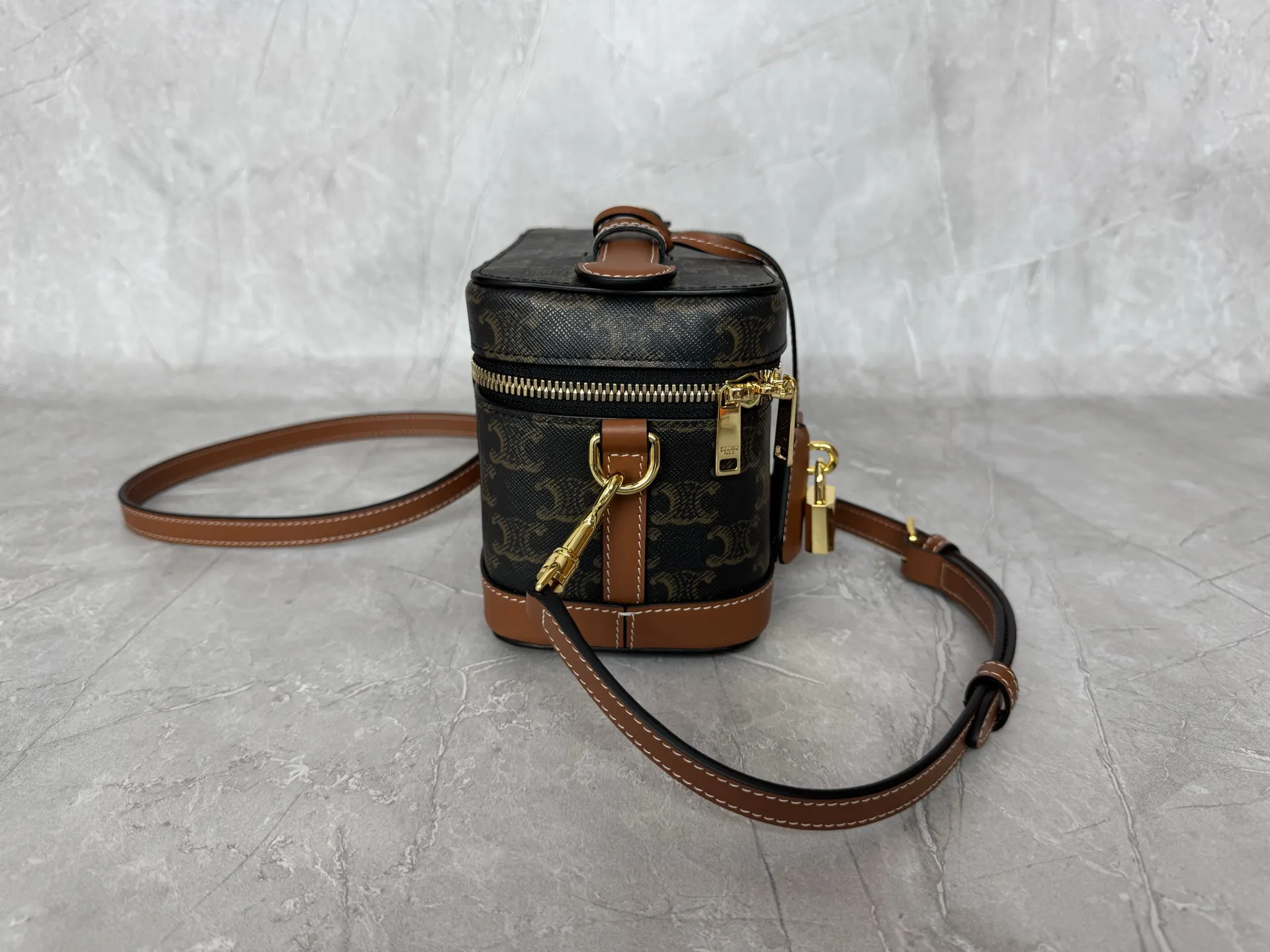 Crossbody Bag Lightweight Leather