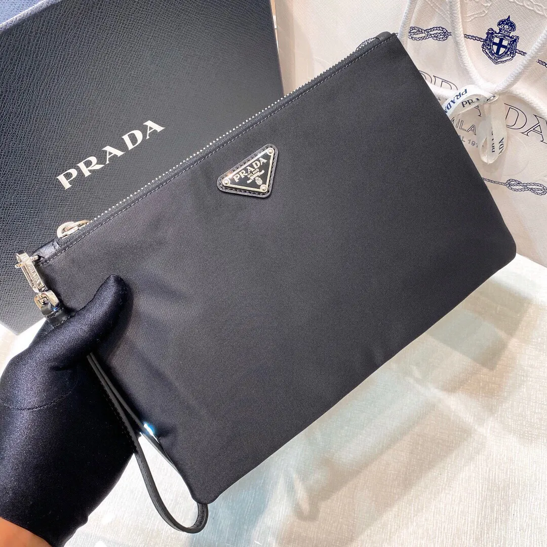 Prada Re-Nylon 黑色 皮革 手拿包