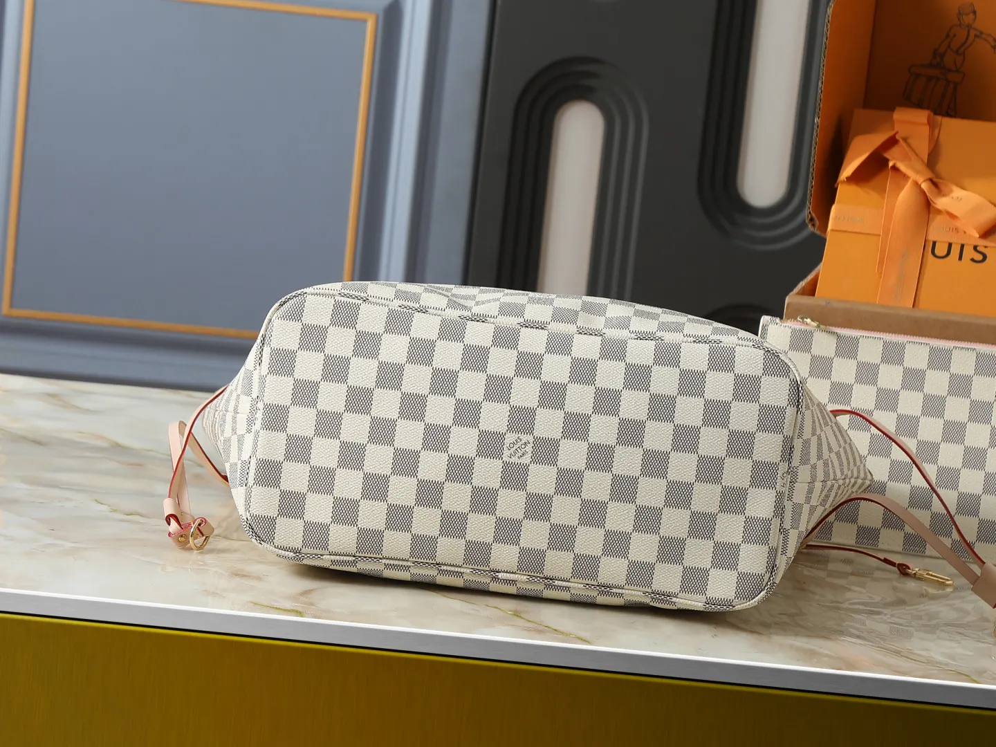 Neverfull 老花 帆布 手拿包 精致手拿款