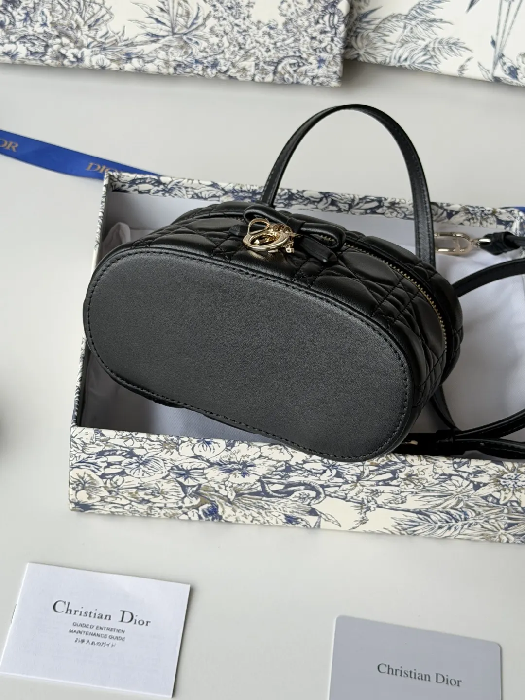 Dior 羊皮包包 手提斜挎 手提包(數字6) Dior 羊皮包包 手提斜挎 手提包(數字6)