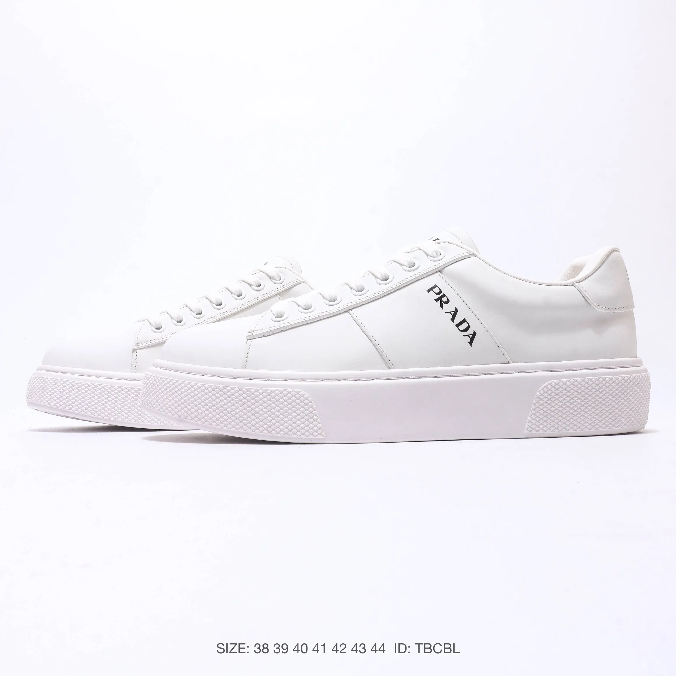 PRADA 休闲鞋 舒适百搭款