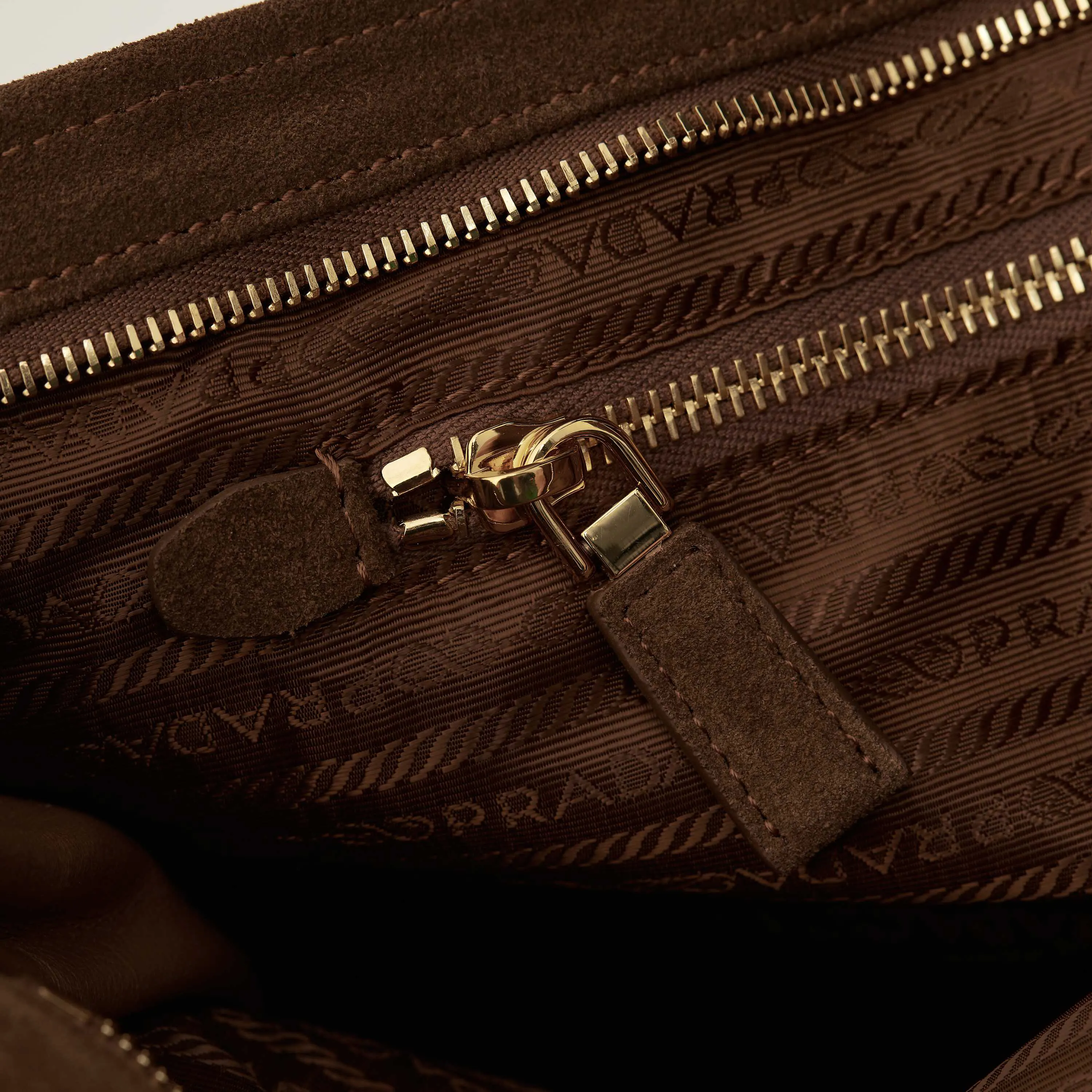 Prada 1BA433 斜挎包