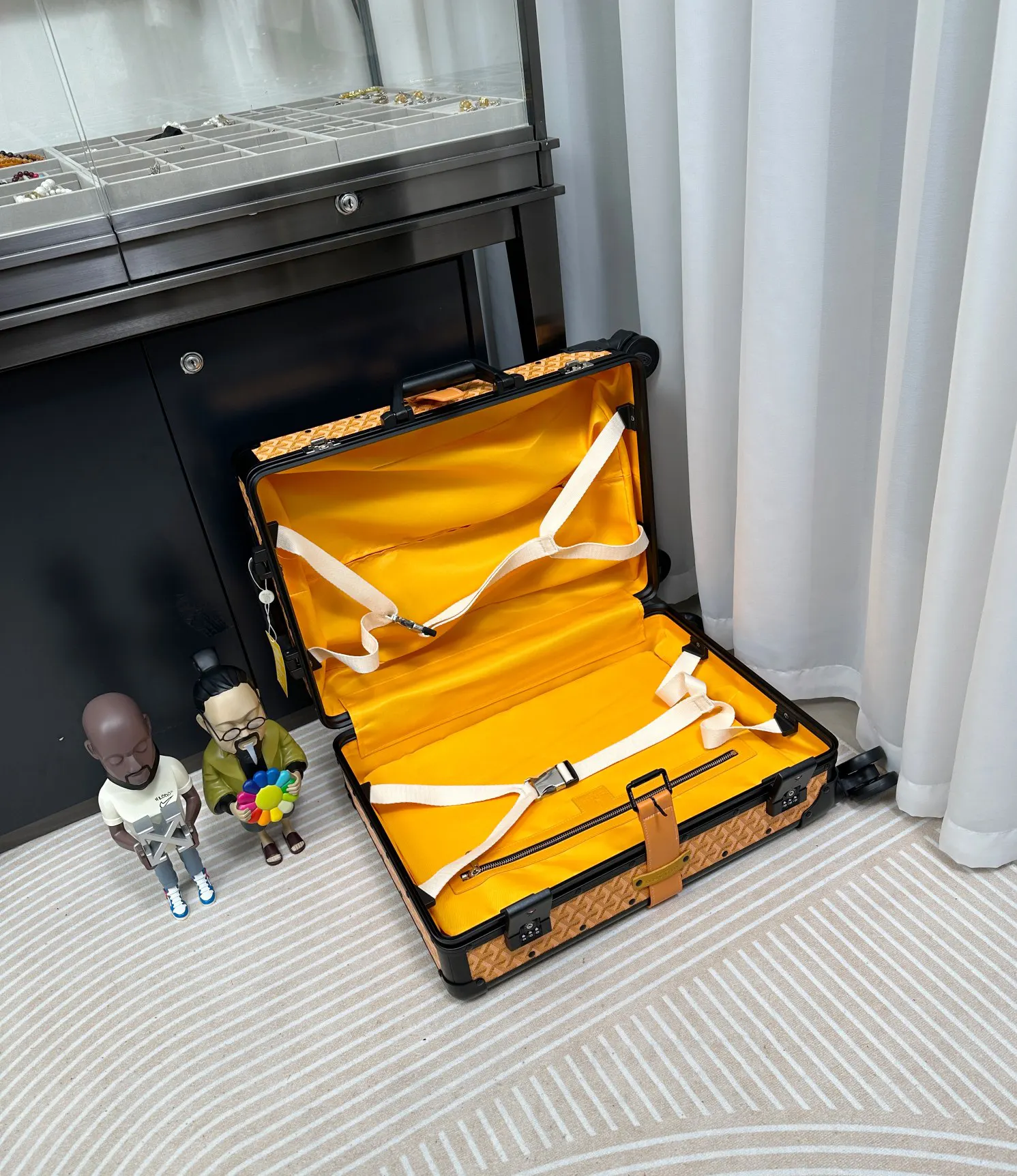 Goyard 戈雅 行李箱 拉杆箱 時尚新宠 復古形的 旅行拉杆款 輕便出行款(數字9) Goyard 戈雅 行李箱 拉杆箱 時尚新宠 復古形的 旅行拉杆款 輕便出行款(數字9)