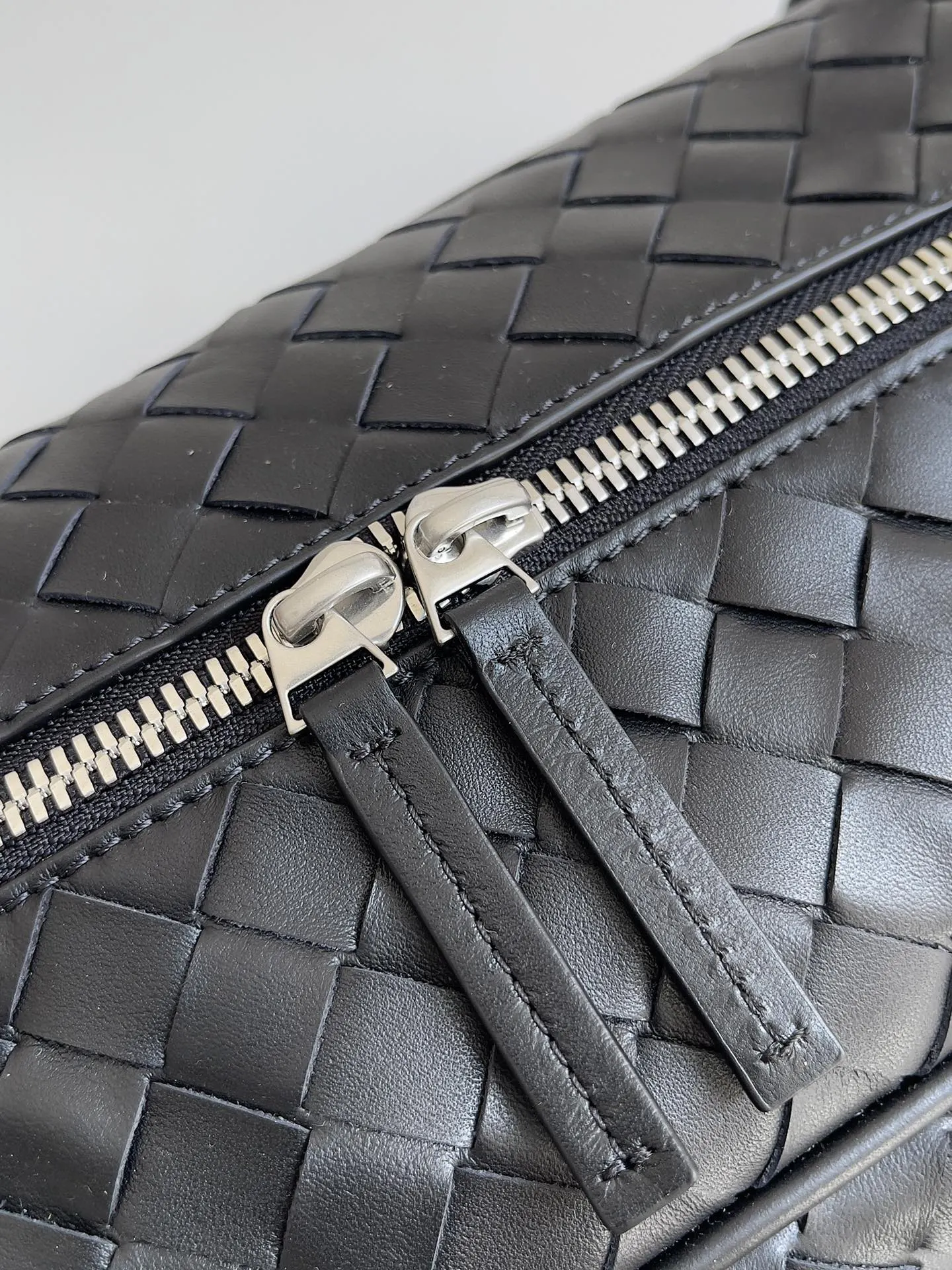 Bottega Veneta 牛皮 行李箱 旅行拉杆款 輕便出行款