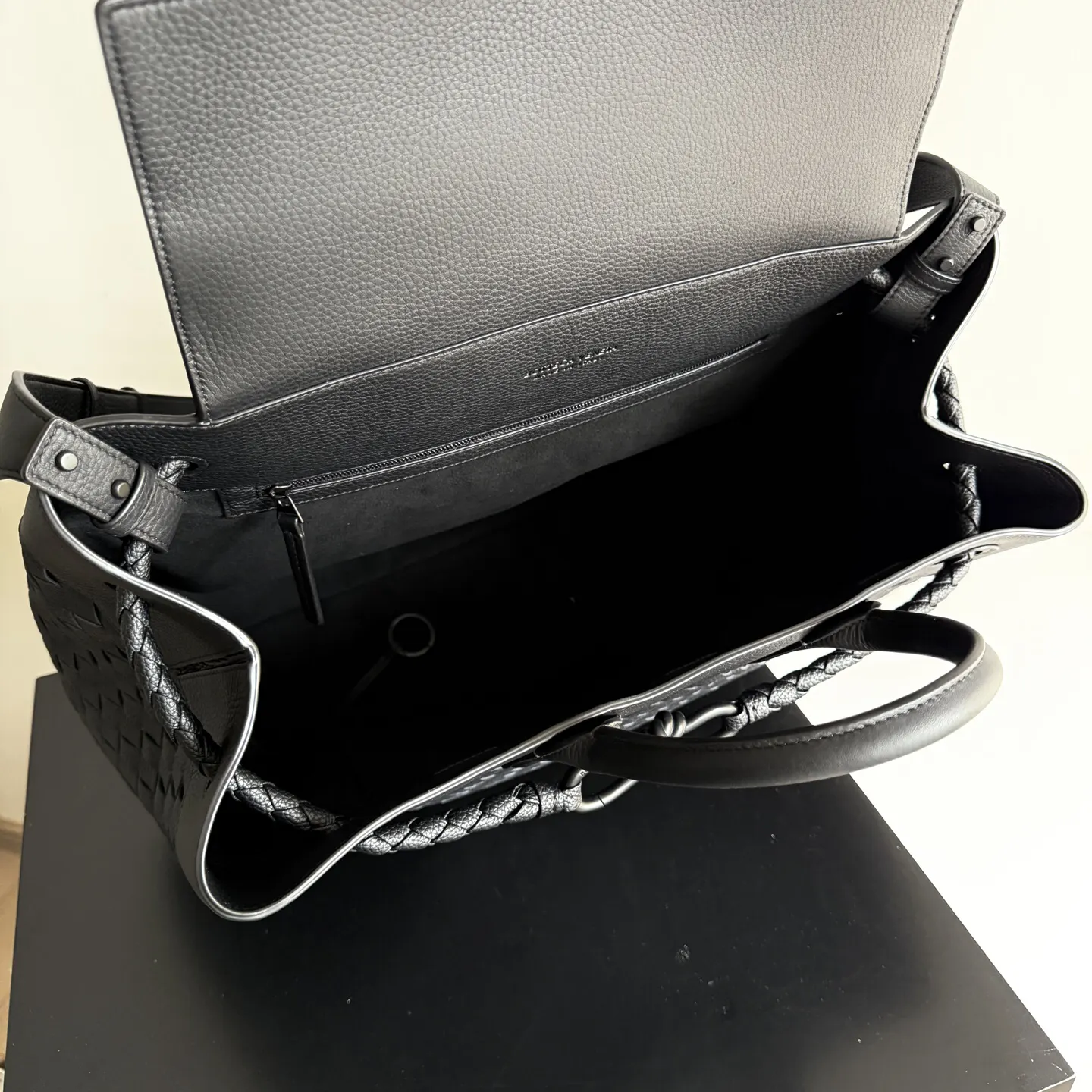 Bottega Veneta 斜挎包 轻便斜挎款