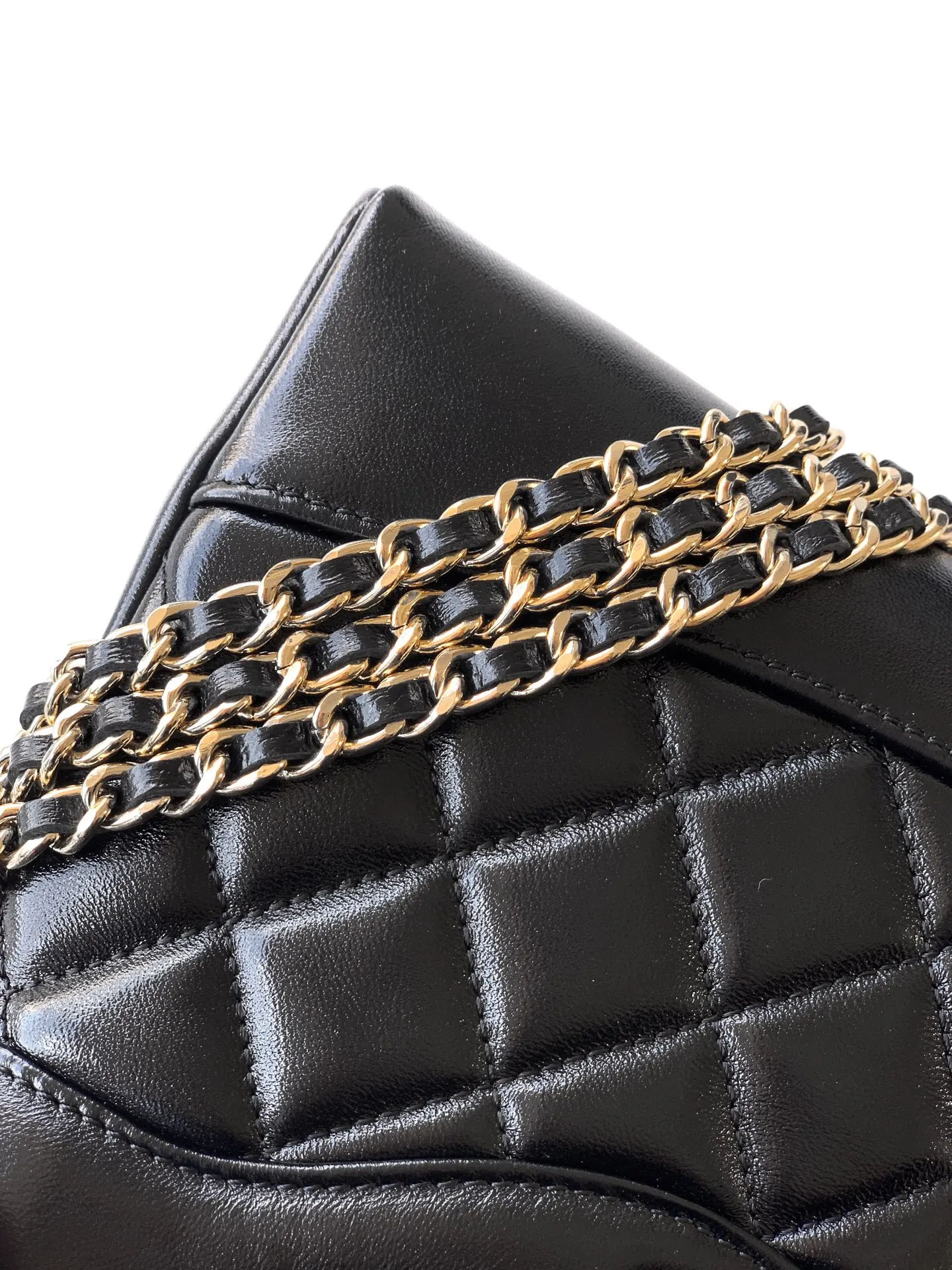 CHANEL 羊皮 羊皮手提包手提斜挎小包迷你手拎包 推 斜挎包 轻便斜挎款