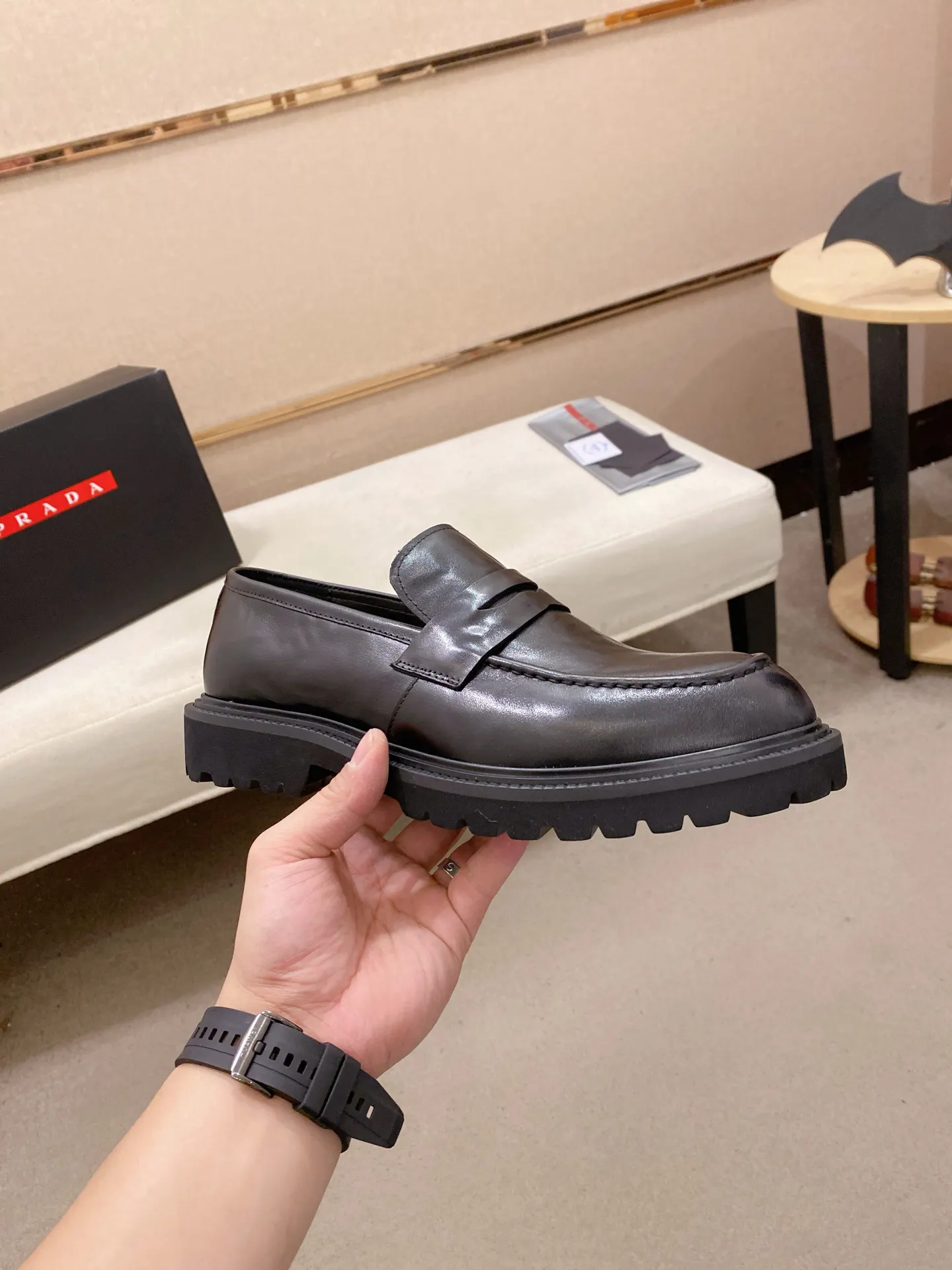 Prada 牛皮 休闲鞋 舒适