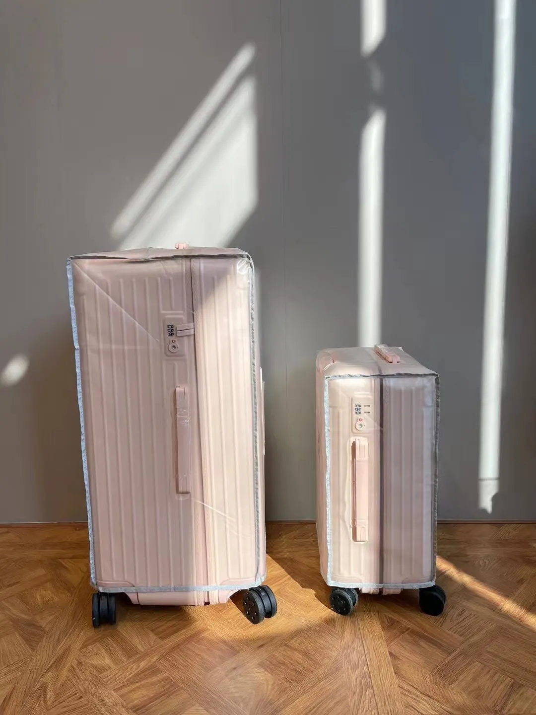 黑色 白色 rimowa日默瓦花瓣粉行李箱 登机箱 旅行箱 托运 旅行拉杆款 輕便出行款