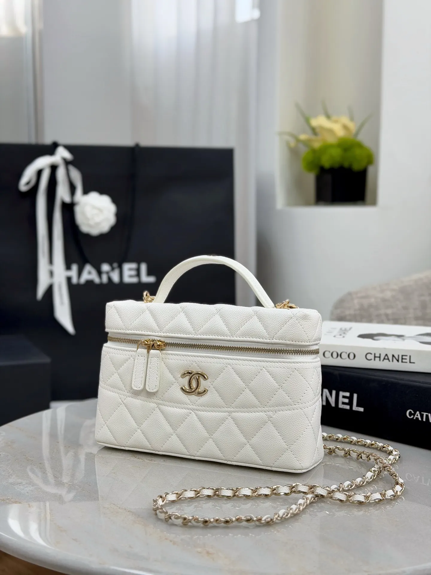 Chanel 19 白色 皮革 手提包
