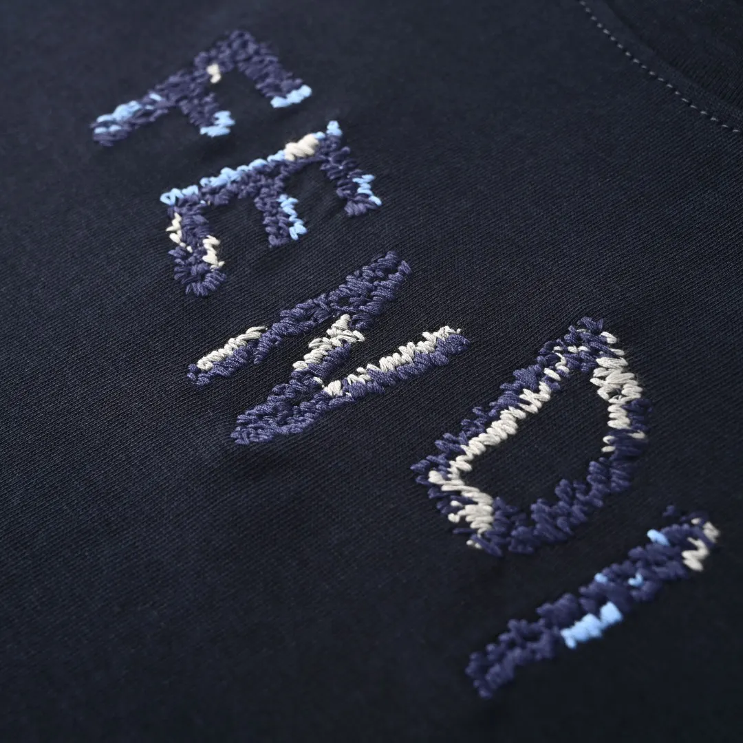 Fendi 藏青 字母 刺繡 短袖T恤 日常百搭款(數字6) Fendi 藏青 字母 刺繡 短袖T恤 日常百搭款(數字6)