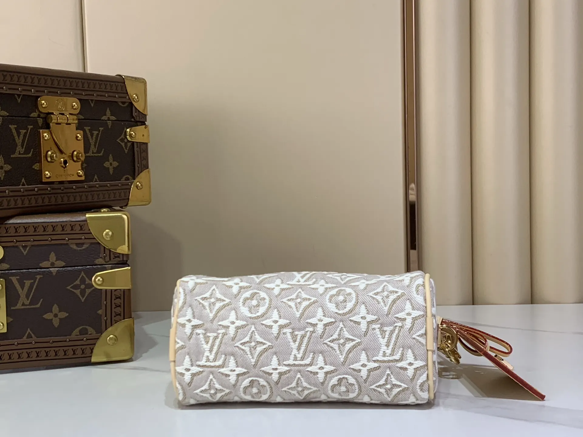 LV Speedy 白色 牛皮 收納包 旅行收納款