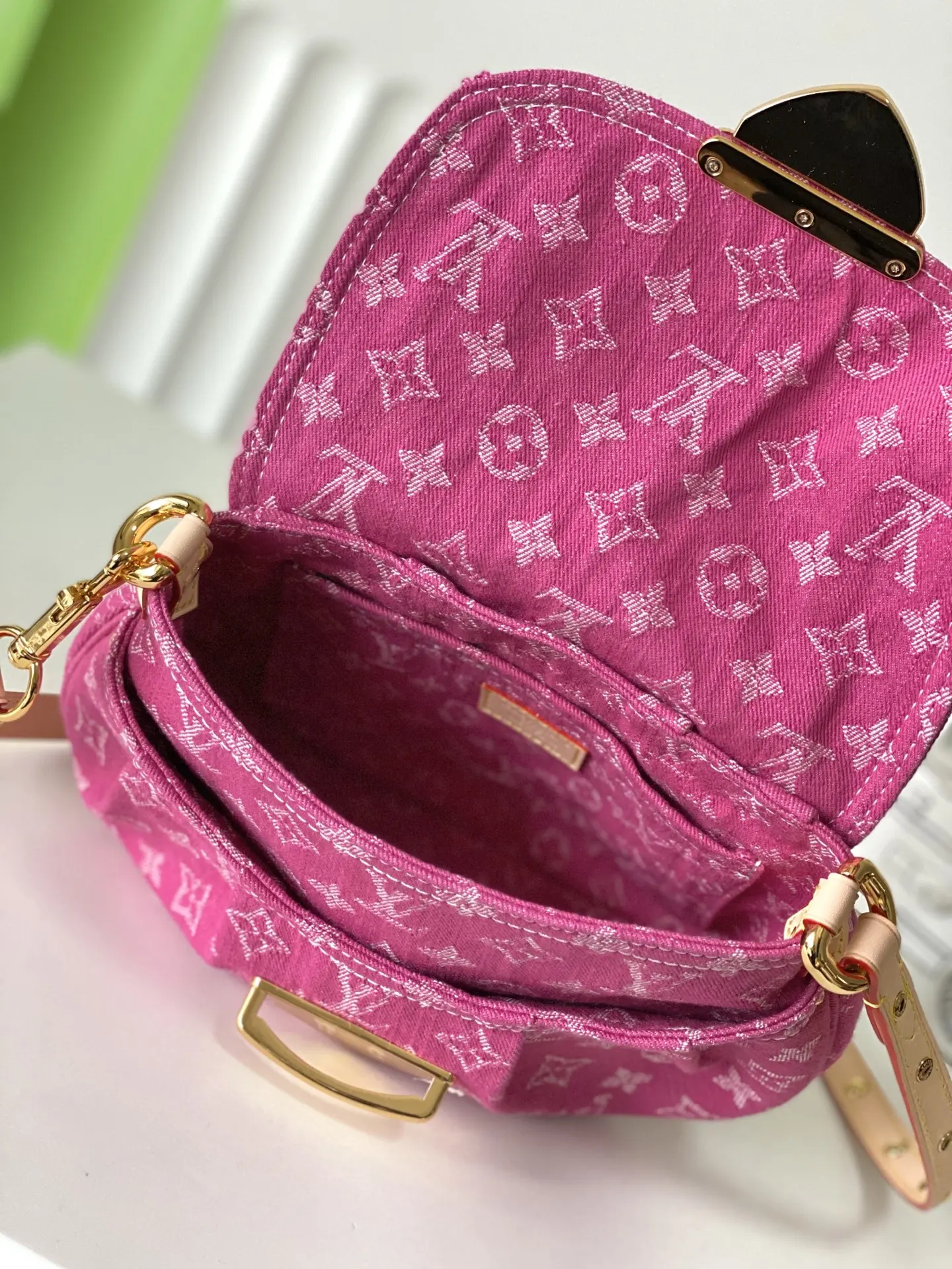 Red Crossbody Bag Lightweight Image 9 Red Crossbody Bag Lightweight Image 9