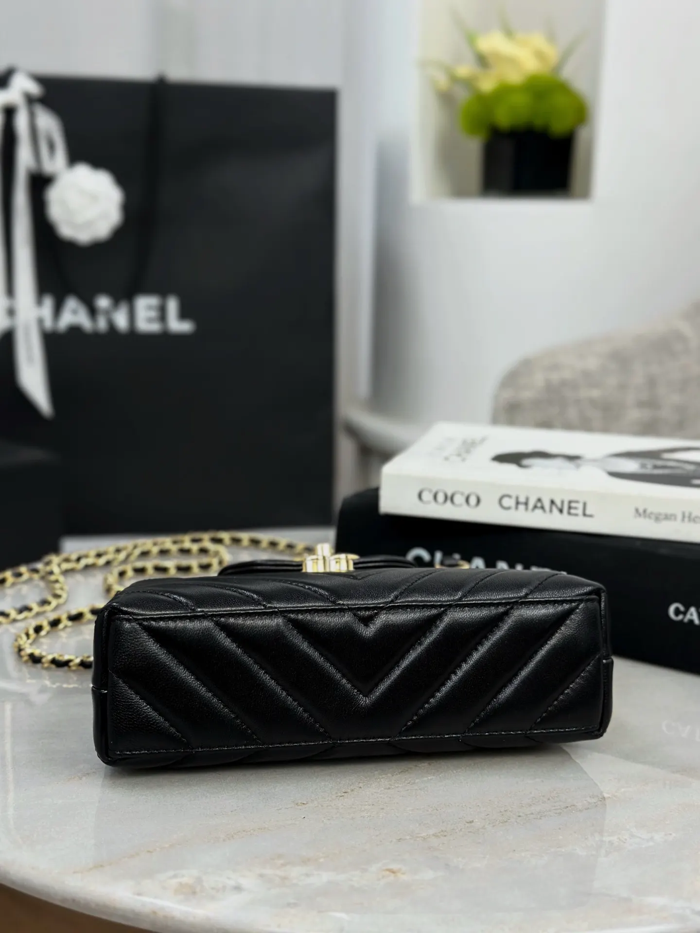 Chanel Gold Leather Flap Shoulder Bag Image 5 Chanel Gold Leather Flap Shoulder Bag Image 5