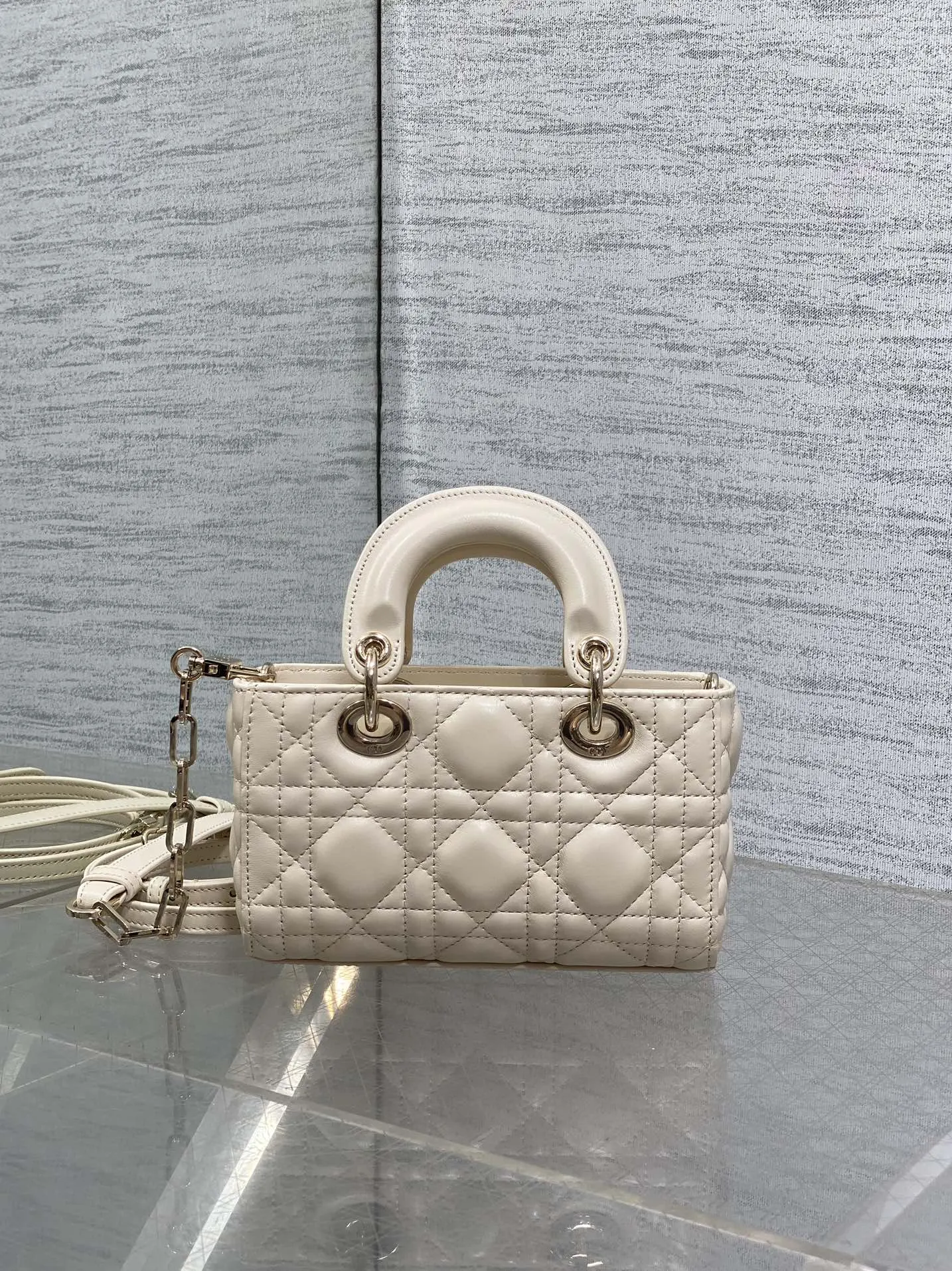 Dior 羊皮 进口 羊皮横款戴妃包迷你 鏈條包 精致鏈條款