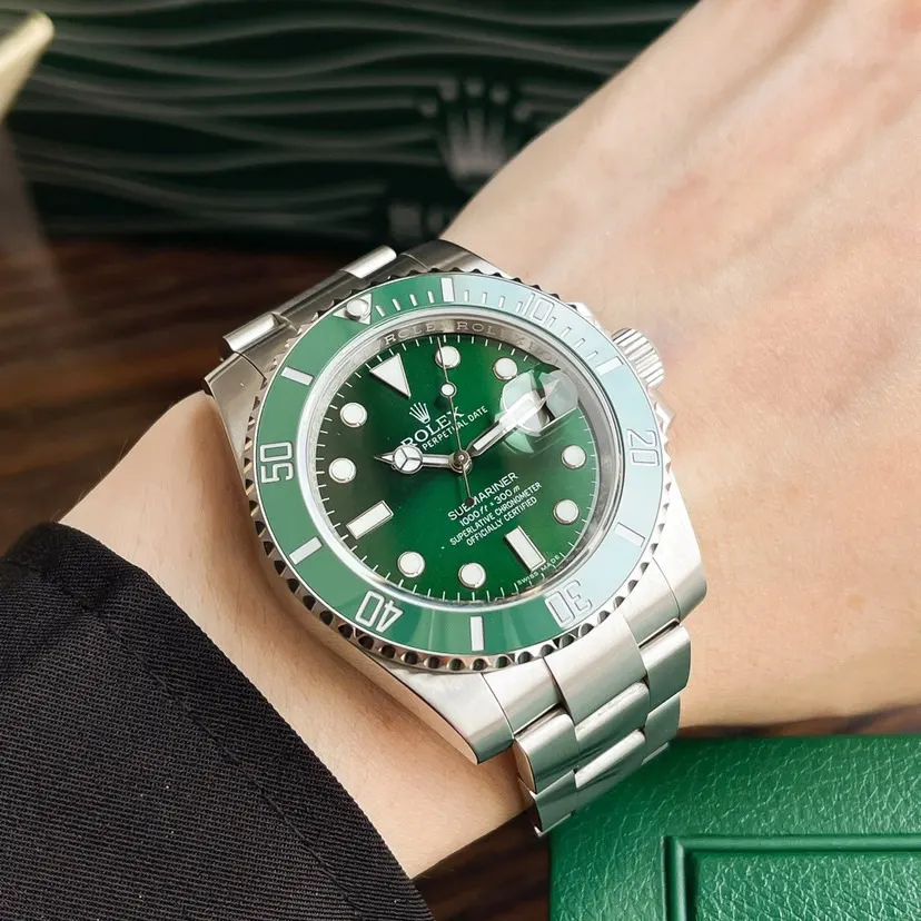 Rolex 盒 劳力士綠水鬼潜航者型系列是經典腕表的典范 手錶 經典腕表款