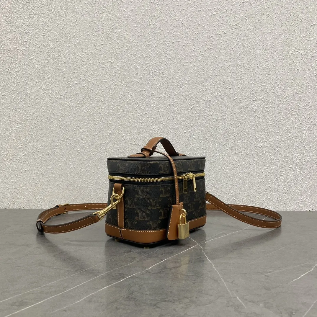 Triomphe 小牛皮 化妝包 便携收納款