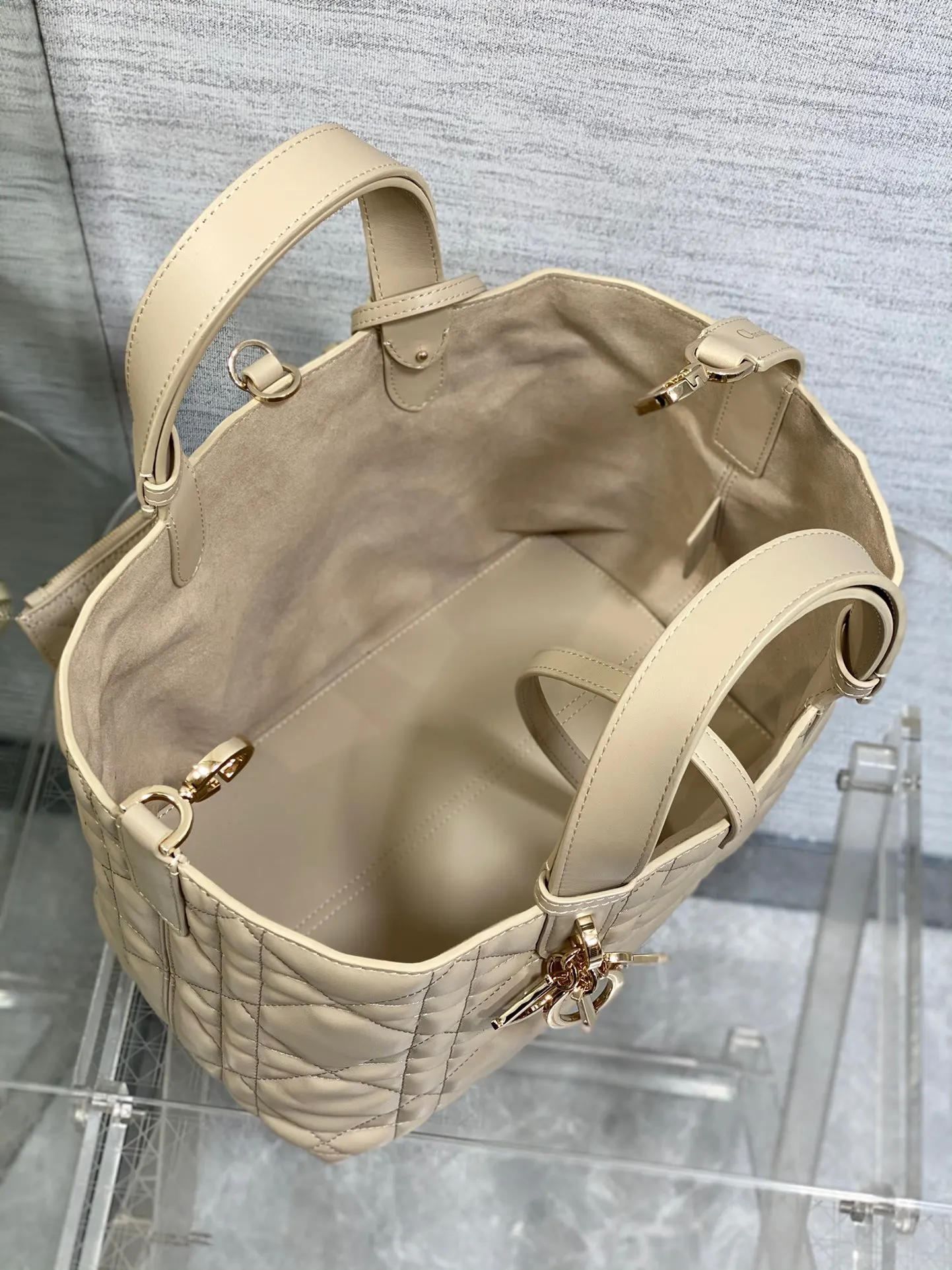 Dior 米色 小牛皮 中号胭脂米色 带着 toujours 去旅行 超大 收纳包 旅行收纳款