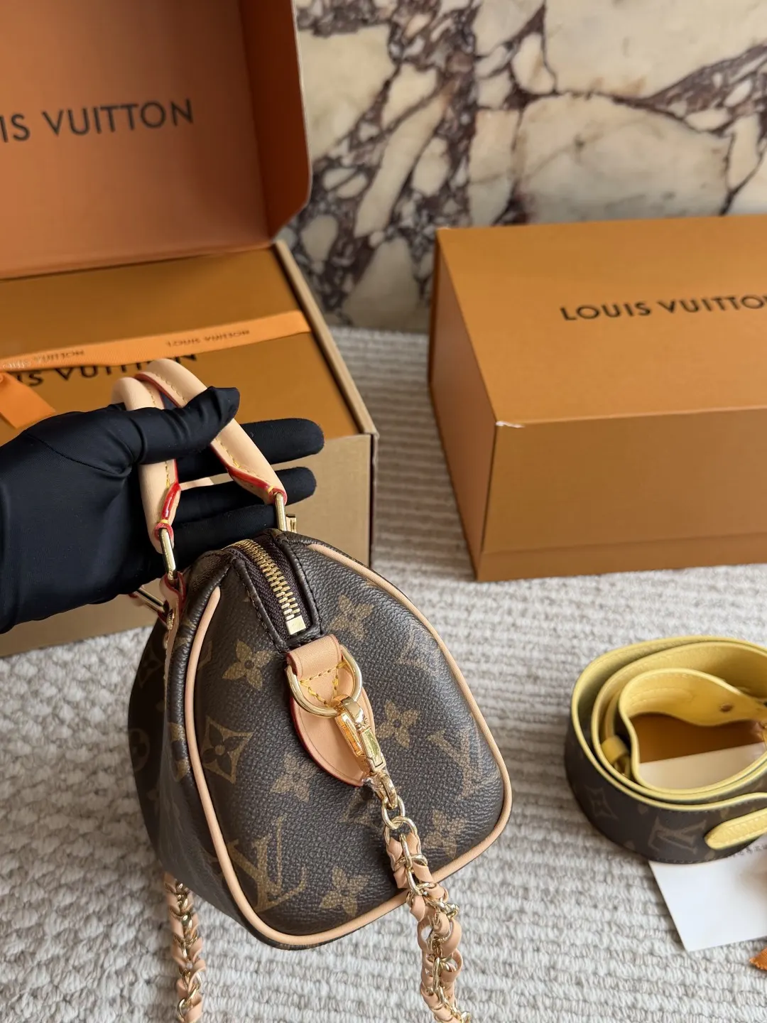 LV Speedy 枕头包 小枕头包 密封 对NANO 旅行袋 大容量旅行款