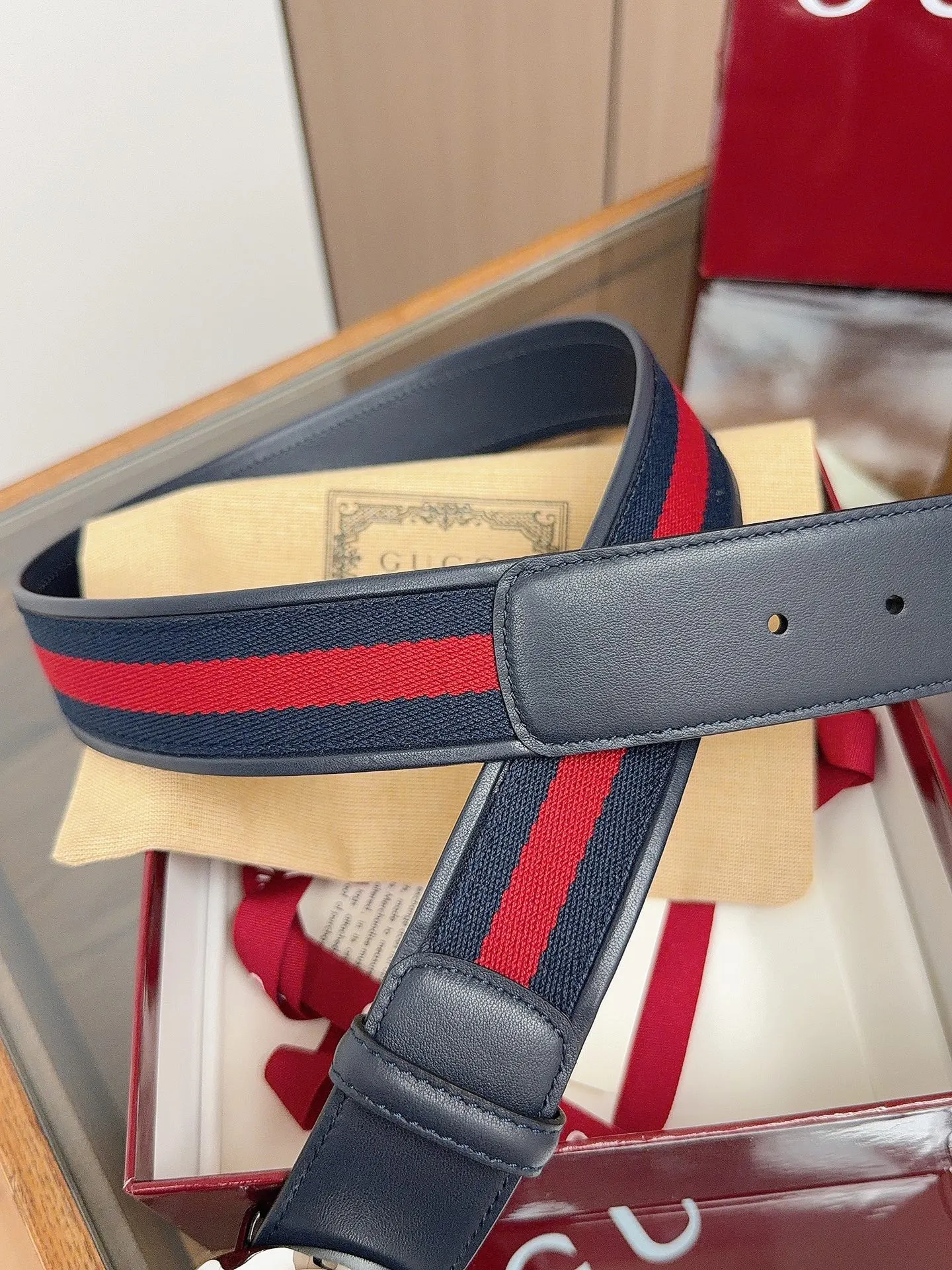 Gucci Double G Buckle Cowhide Belt