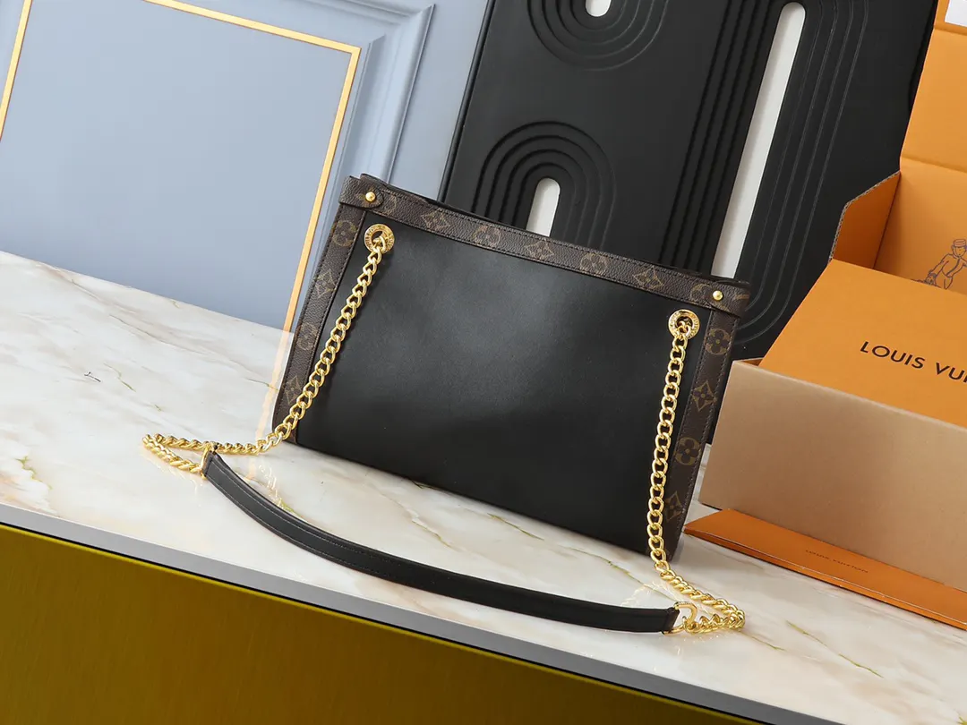 Chain Bag Leather
