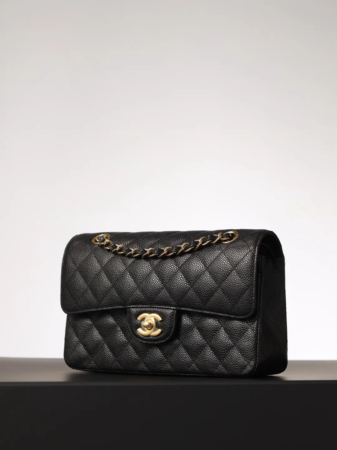 Chanel Chain Bag Classic
