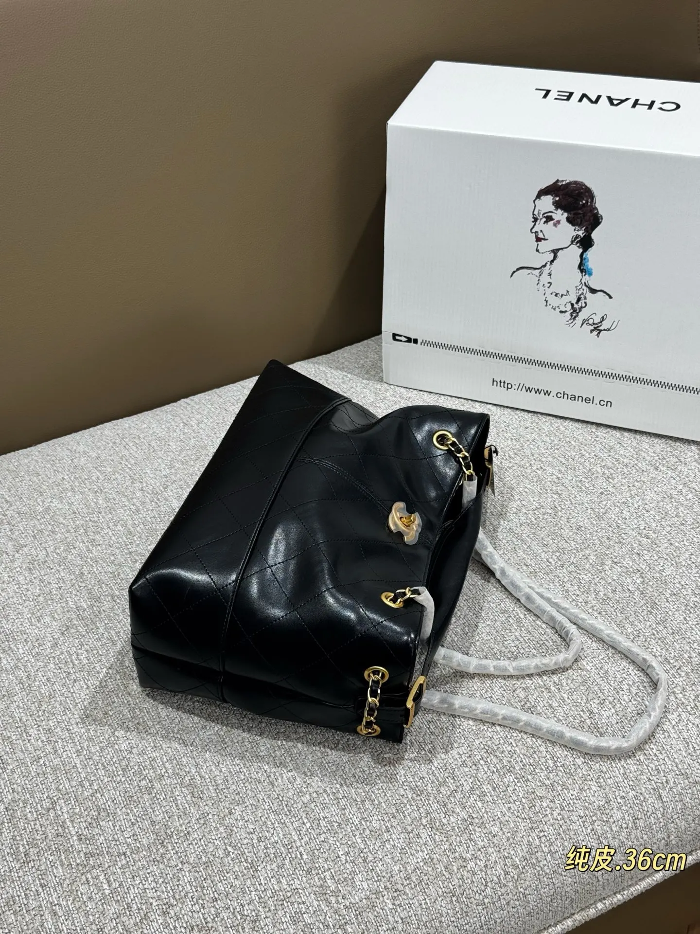 Chanel Gold Hobo Shoulder Bag Vintage Leather Image 9 Chanel Gold Hobo Shoulder Bag Vintage Leather Image 9