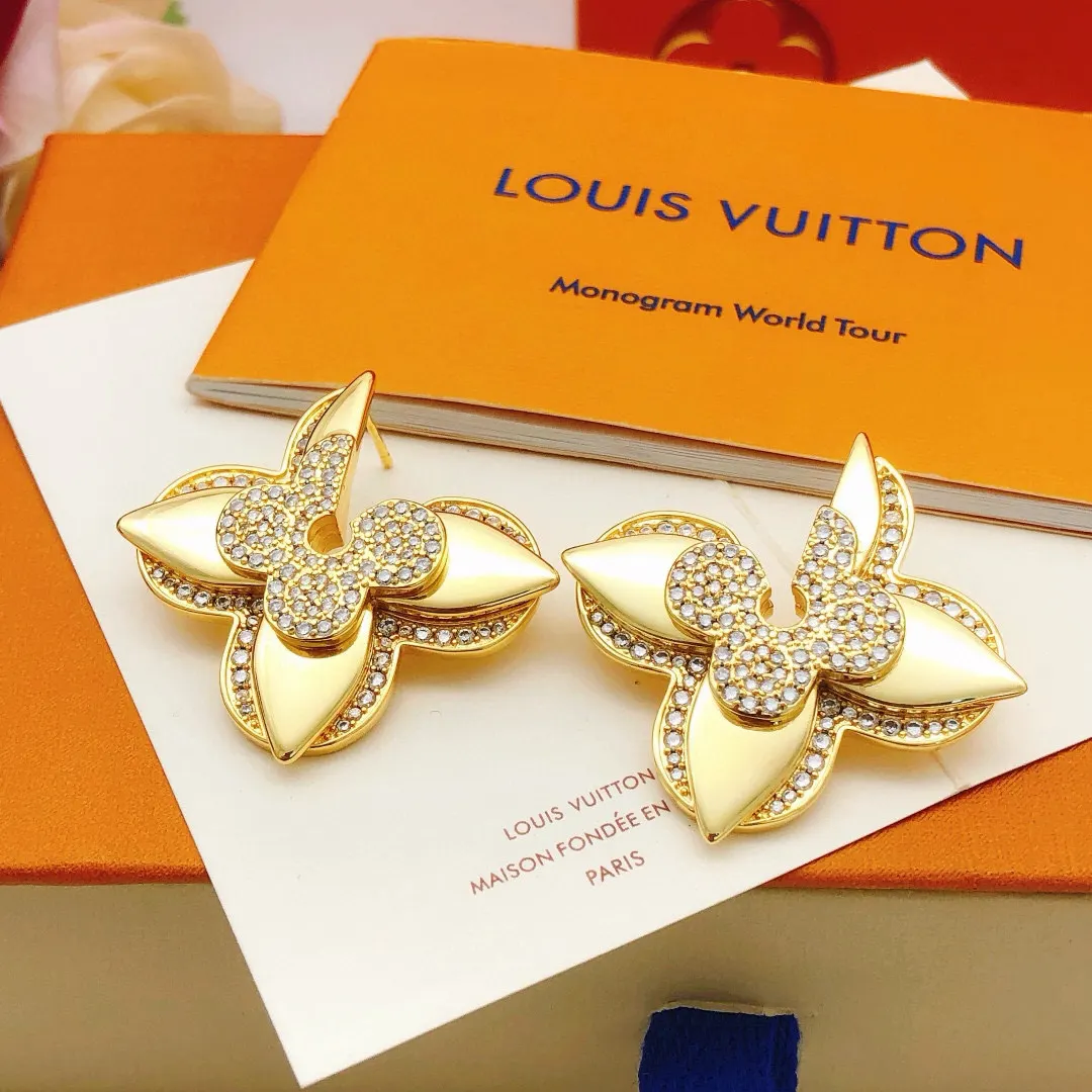 Louis Vuitton 金色 耳钉 小巧点缀 耳饰