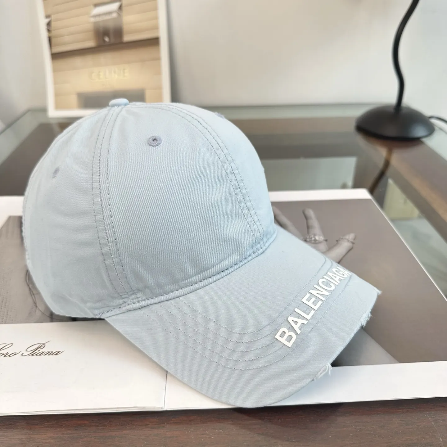 Balenciaga 字母 棒球帽 日常休闲款