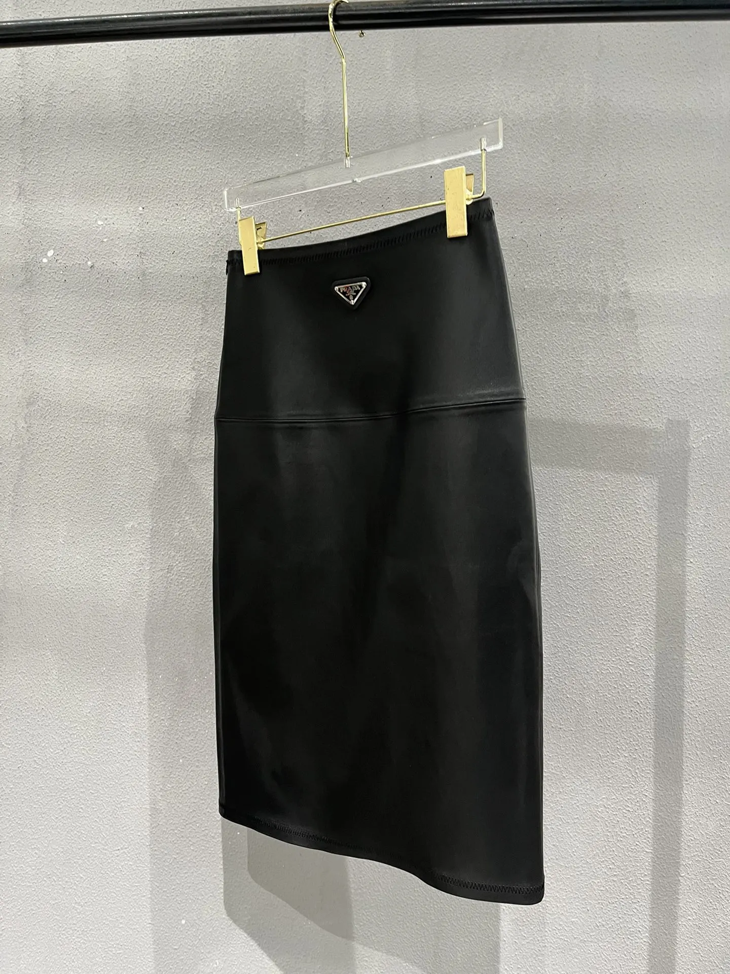 PRADA 羊皮 半身裙 包臀修身款