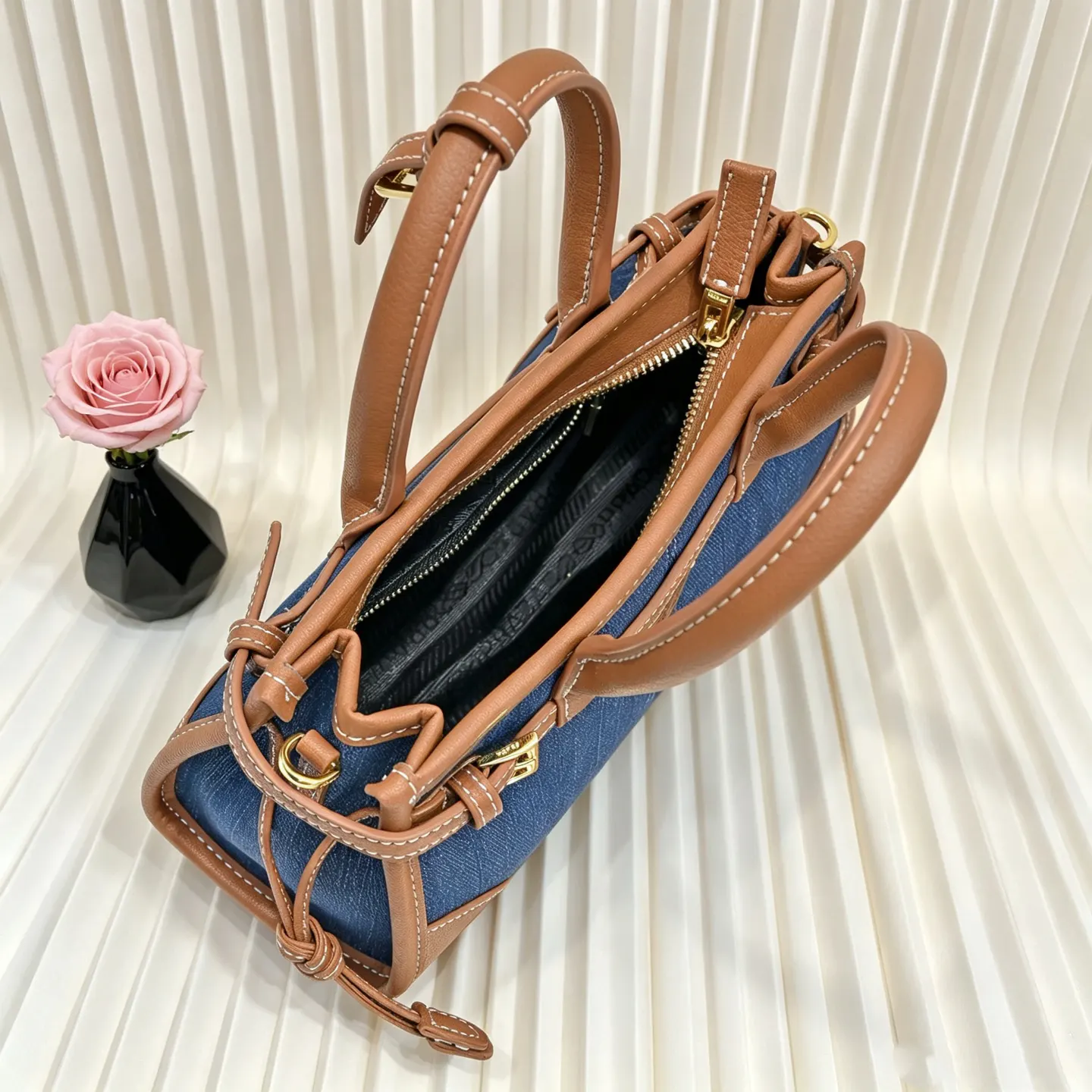Prada 牛皮 牛仔 斜挎包 迷你休闲